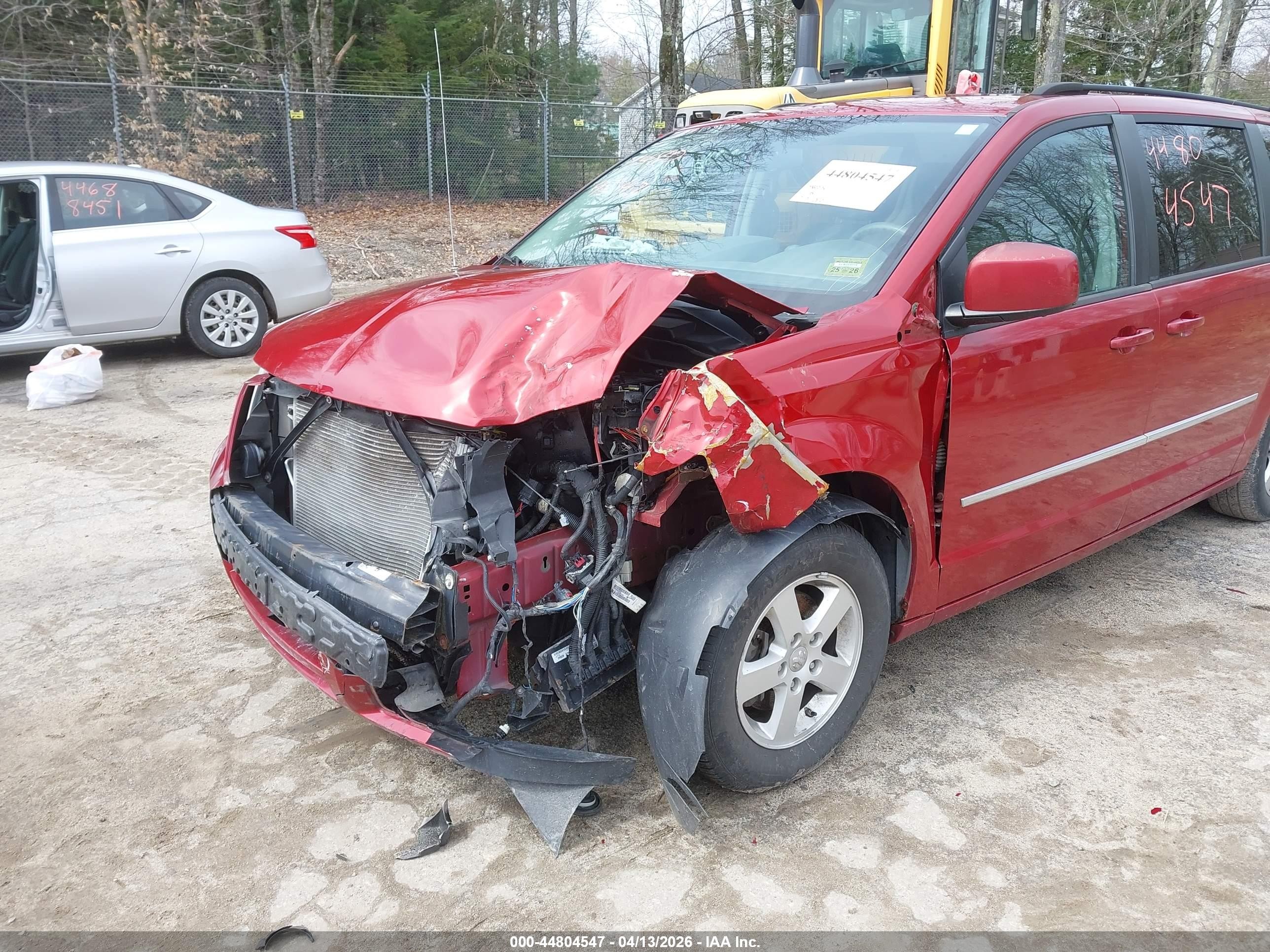 2010 Dodge Grand Caravan Sxt Красный vin: 2D4RN5DX5AR126328