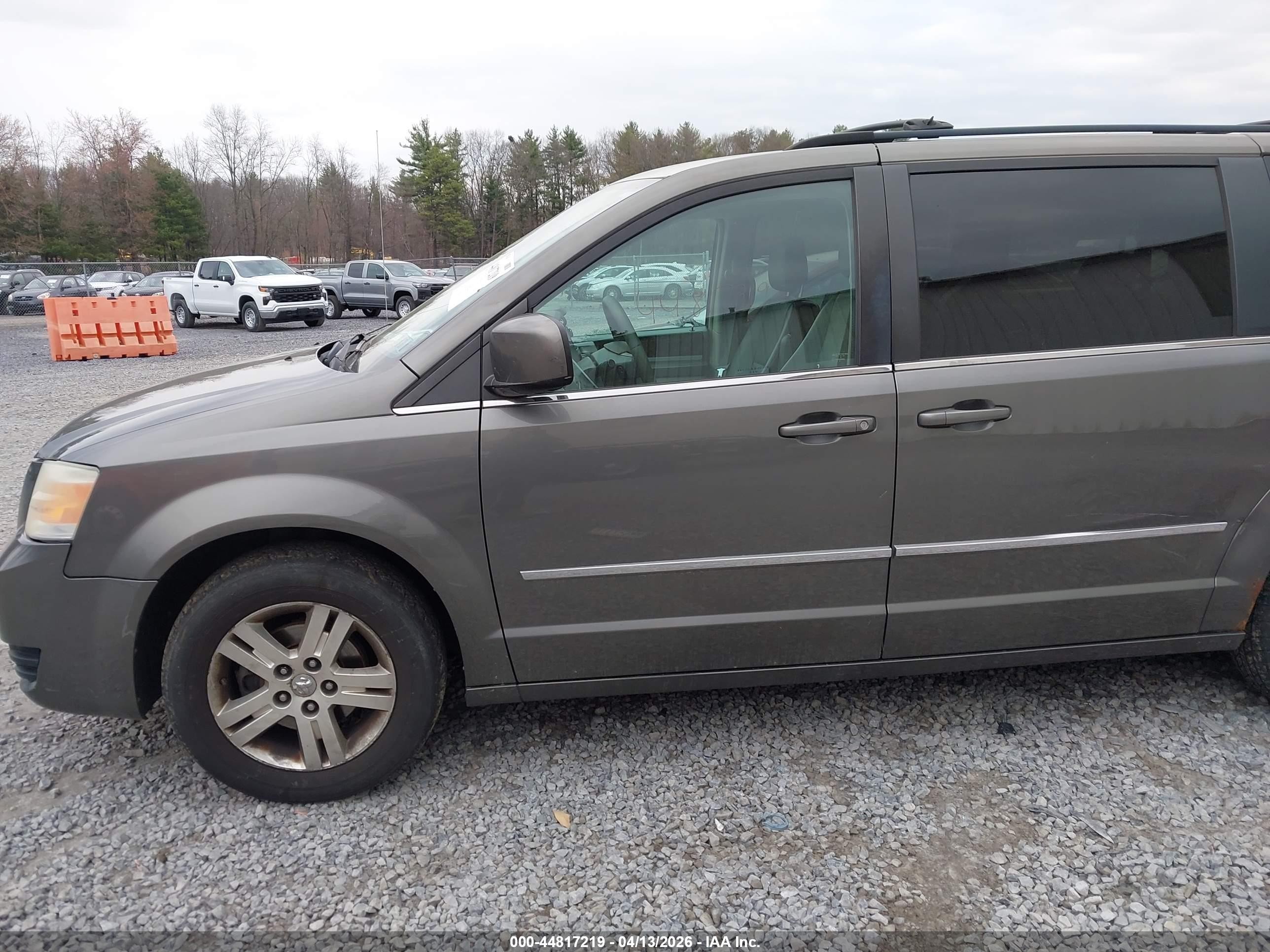 2010 Dodge Grand Caravan Sxt Gray vin: 2D4RN5DX7AR302442