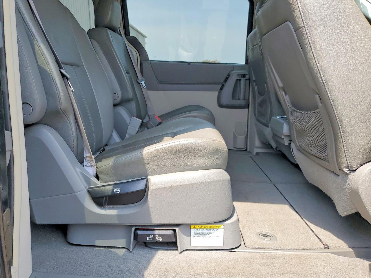 2010 Dodge Grand Caravan Sxt Black vin: 2D4RN5DX9AR333613