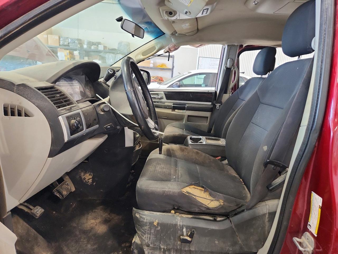 2010 Dodge Grand Caravan Crew Maroon vin: 2D4RN6DX0AR440068