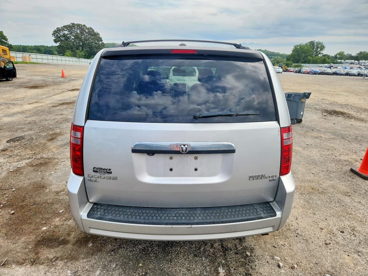 2010 Dodge Grand Caravan Crew Silver vin: 2D4RN6DX1AR364845
