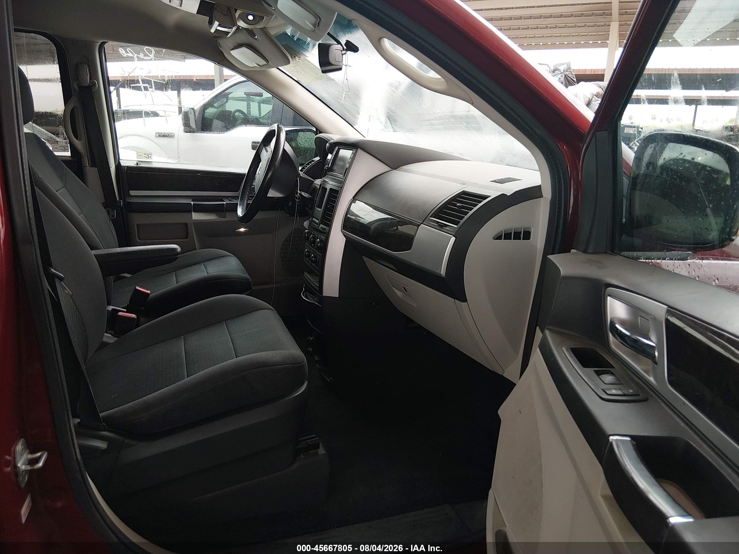 2010 Dodge Grand Caravan Crew Burgundy vin: 2D4RN6DX5AR343156