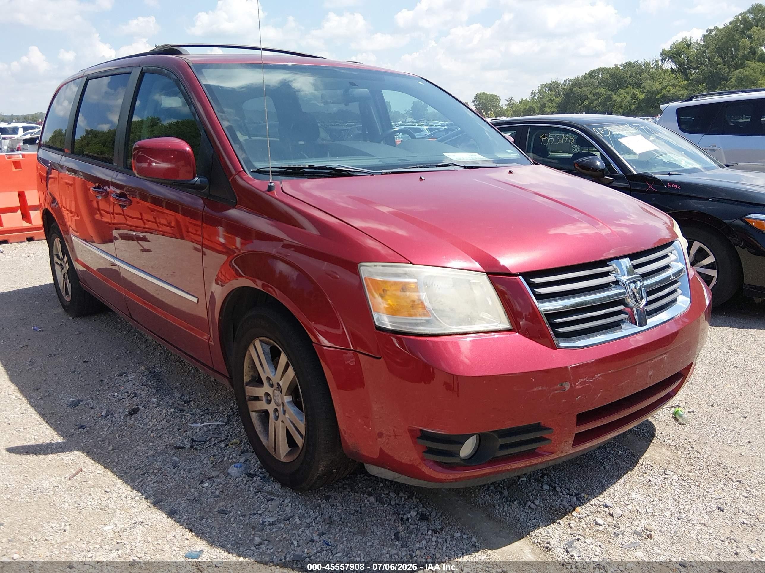 2010 Dodge Grand Caravan Crew Maroon vin: 2D4RN6DX5AR402691
