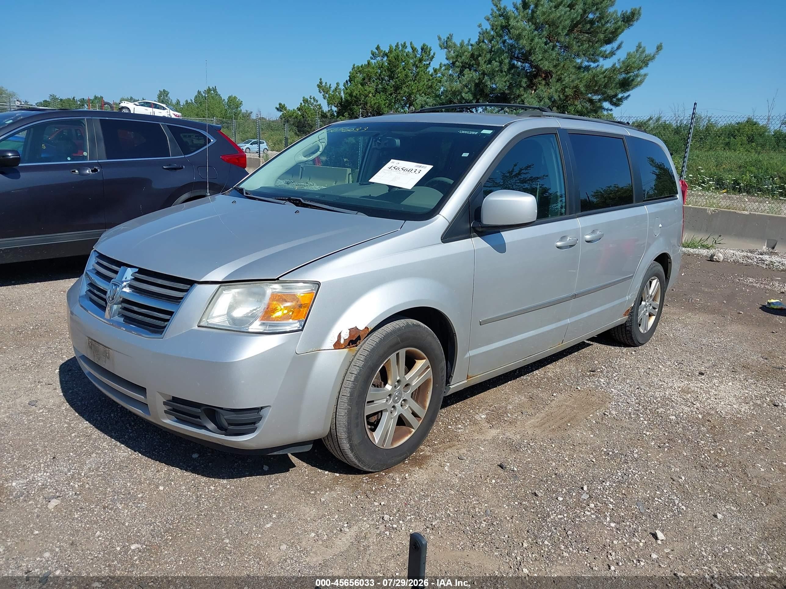 2010 Dodge Grand Caravan Crew Silver vin: 2D4RN6DXXAR397424