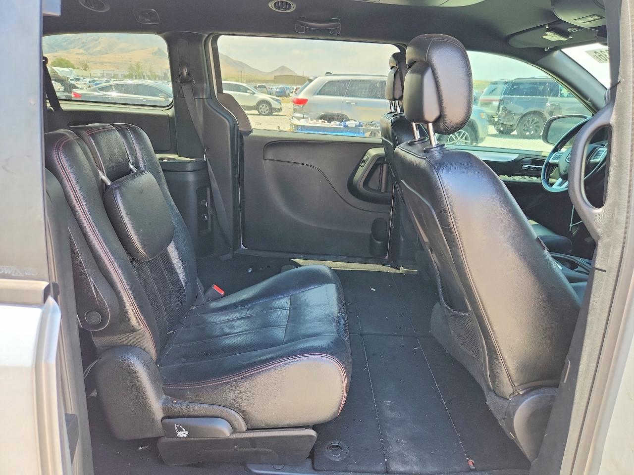 2011 Dodge Grand Caravan R/t Silver vin: 2D4RN7DG2BR776375