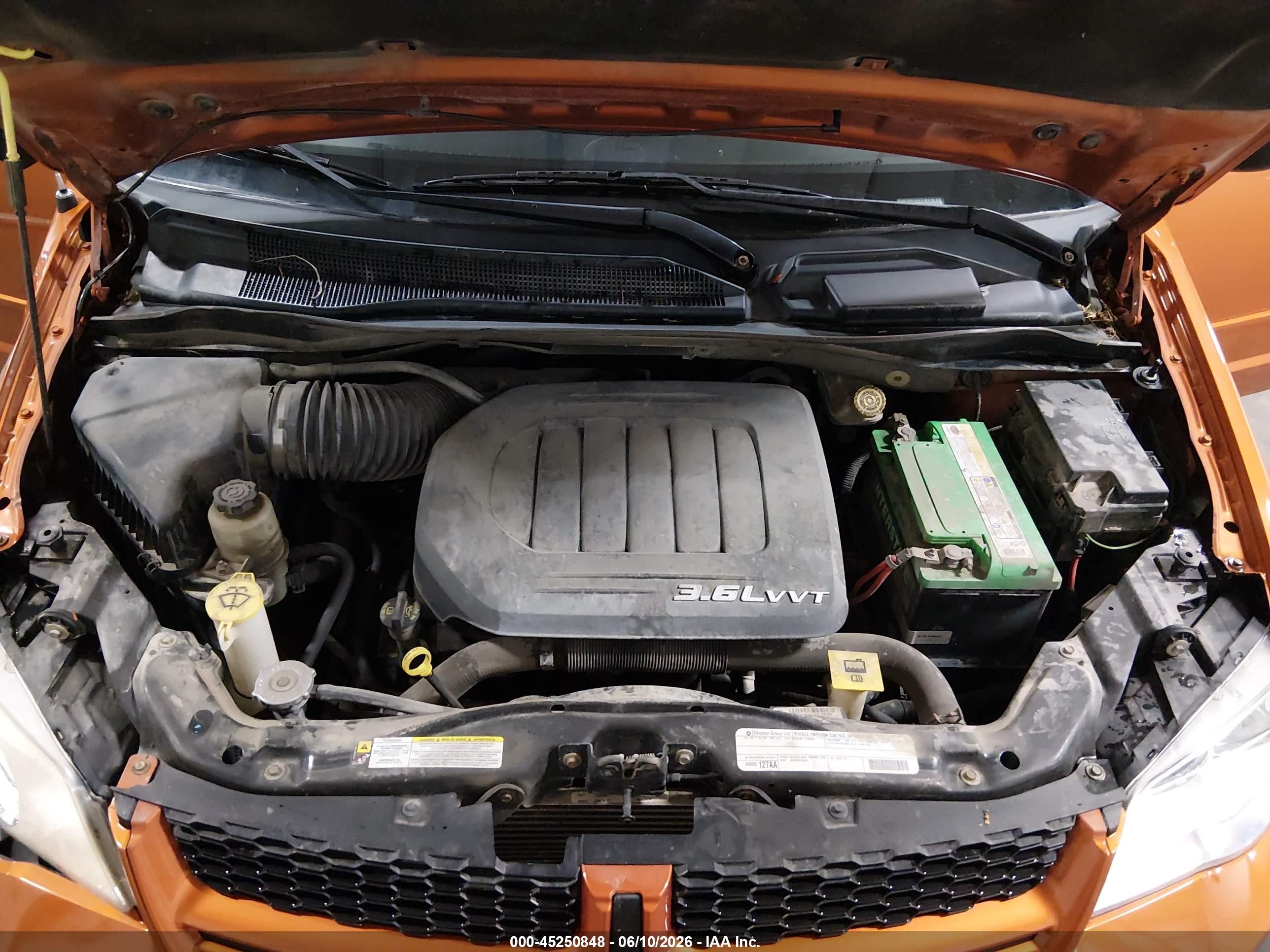 2011 Dodge Grand Caravan R/t Orange vin: 2D4RN7DG2BR776733