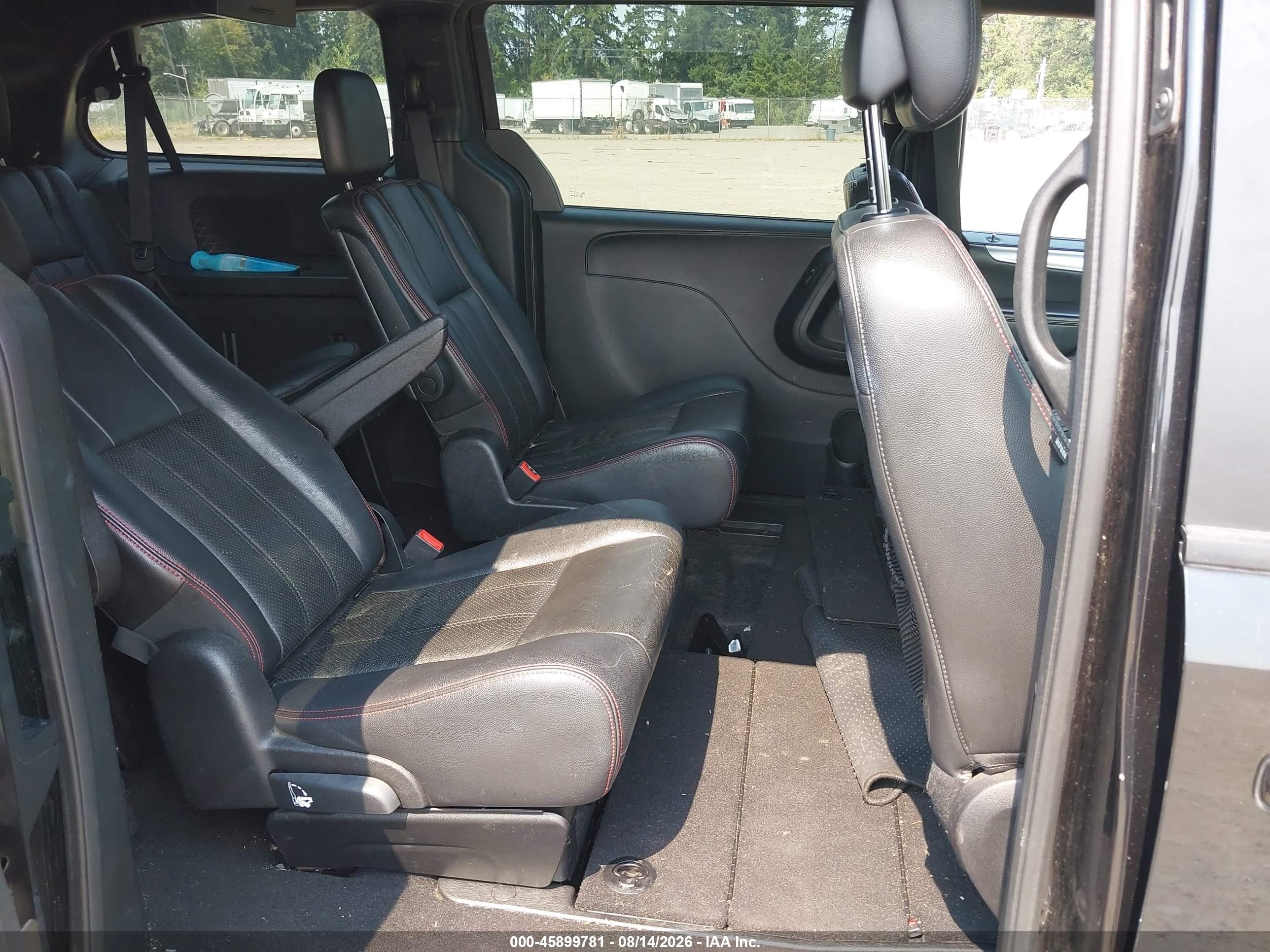 2011 Dodge Grand Caravan R/t Gray vin: 2D4RN7DG3BR743384