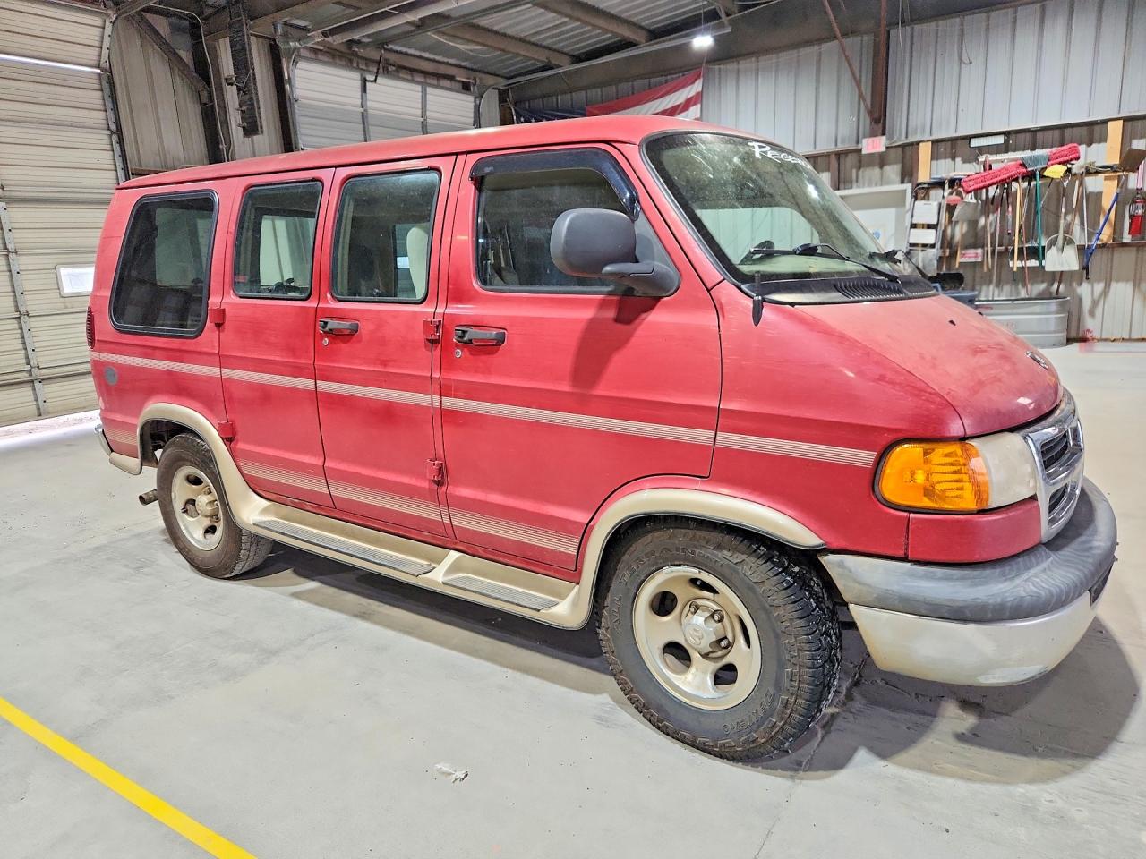 2003 Dodge Ram Van B1500 Красный vin: 2D6WB11X33K523712