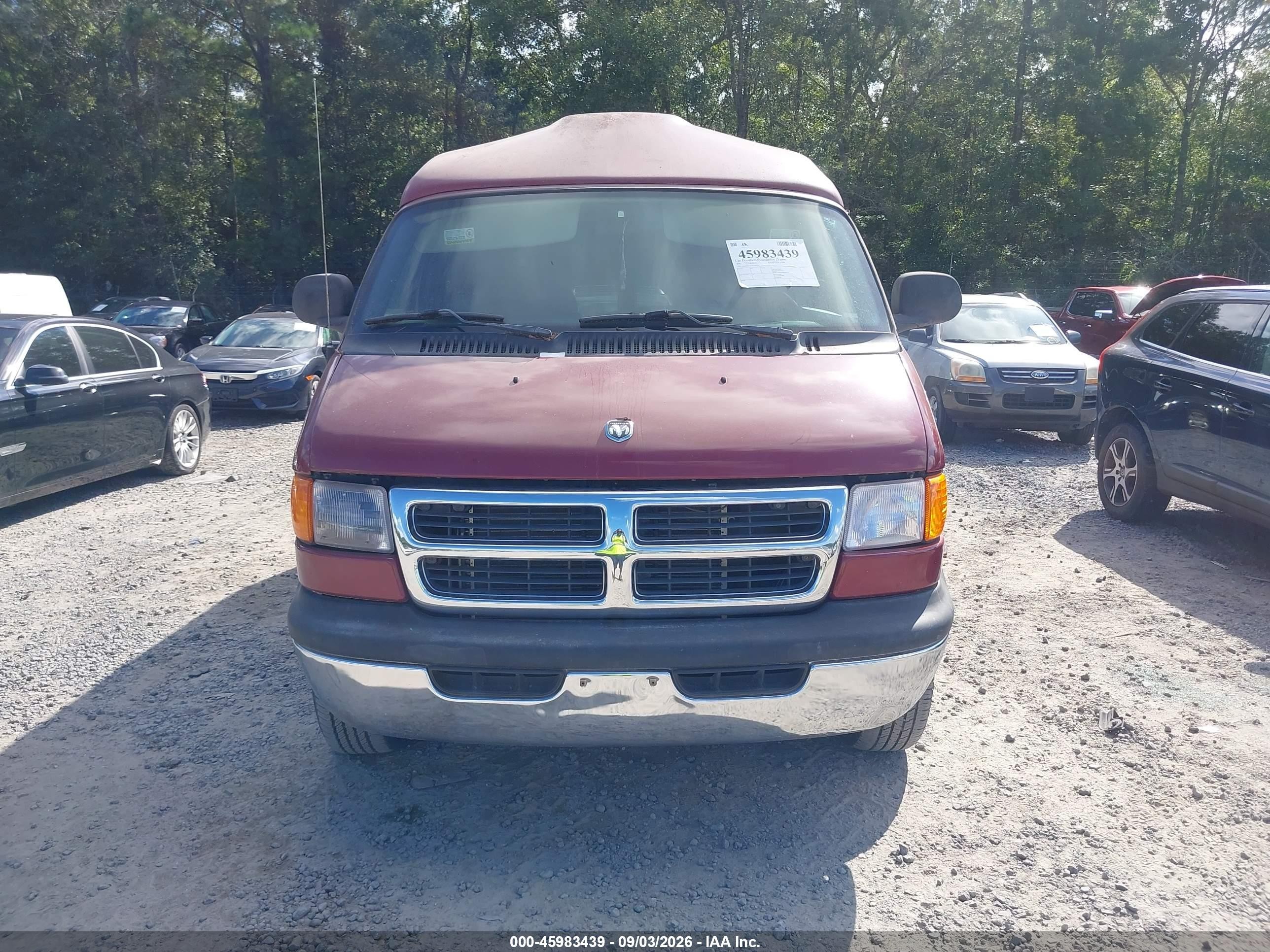 2003 Dodge Ram Van 1500 Conversion Red vin: 2D6WB11Y33K528269