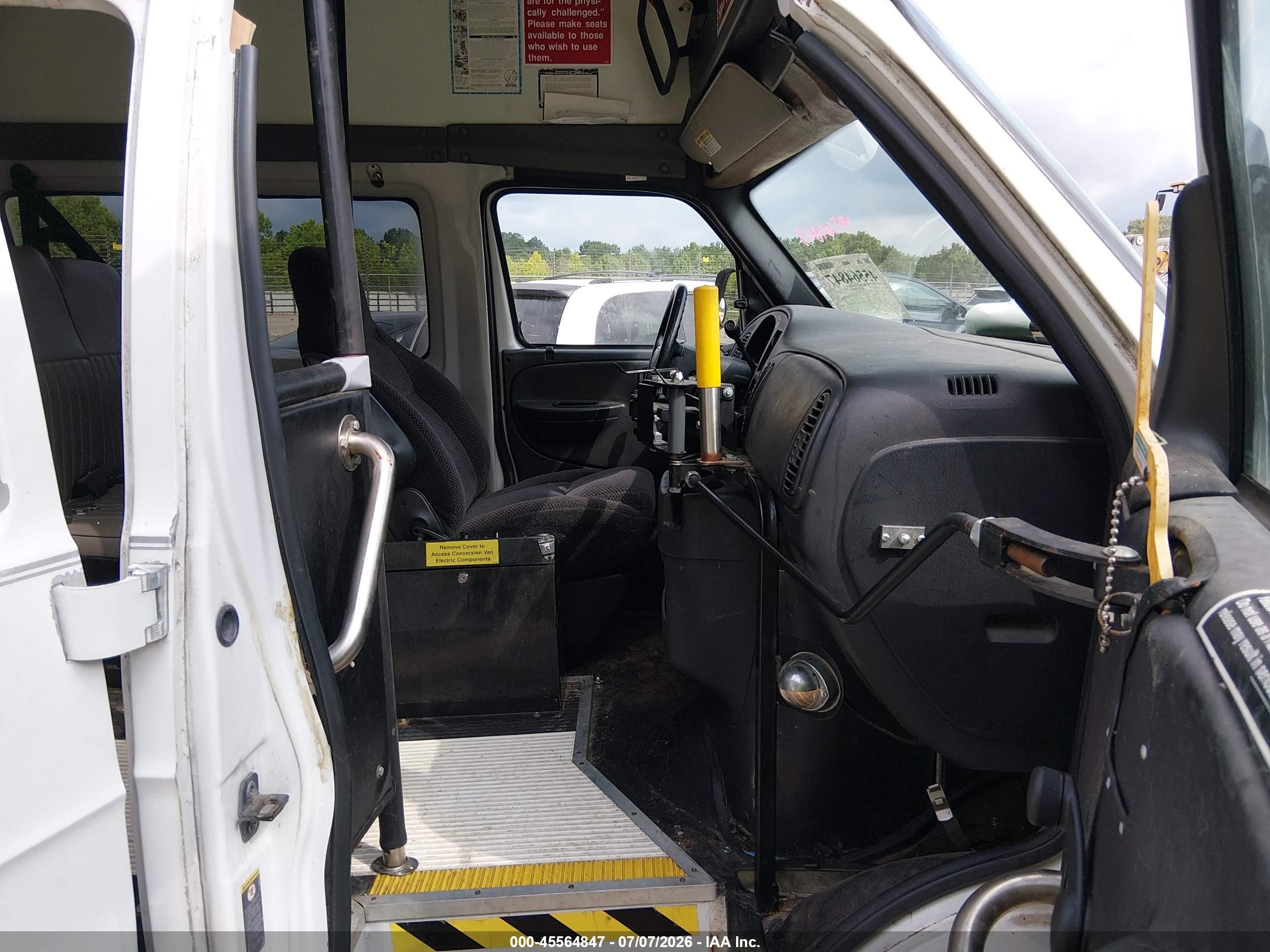 2003 Dodge Ram Van 3500 Conversion White vin: 2D7LB31Z23K526953