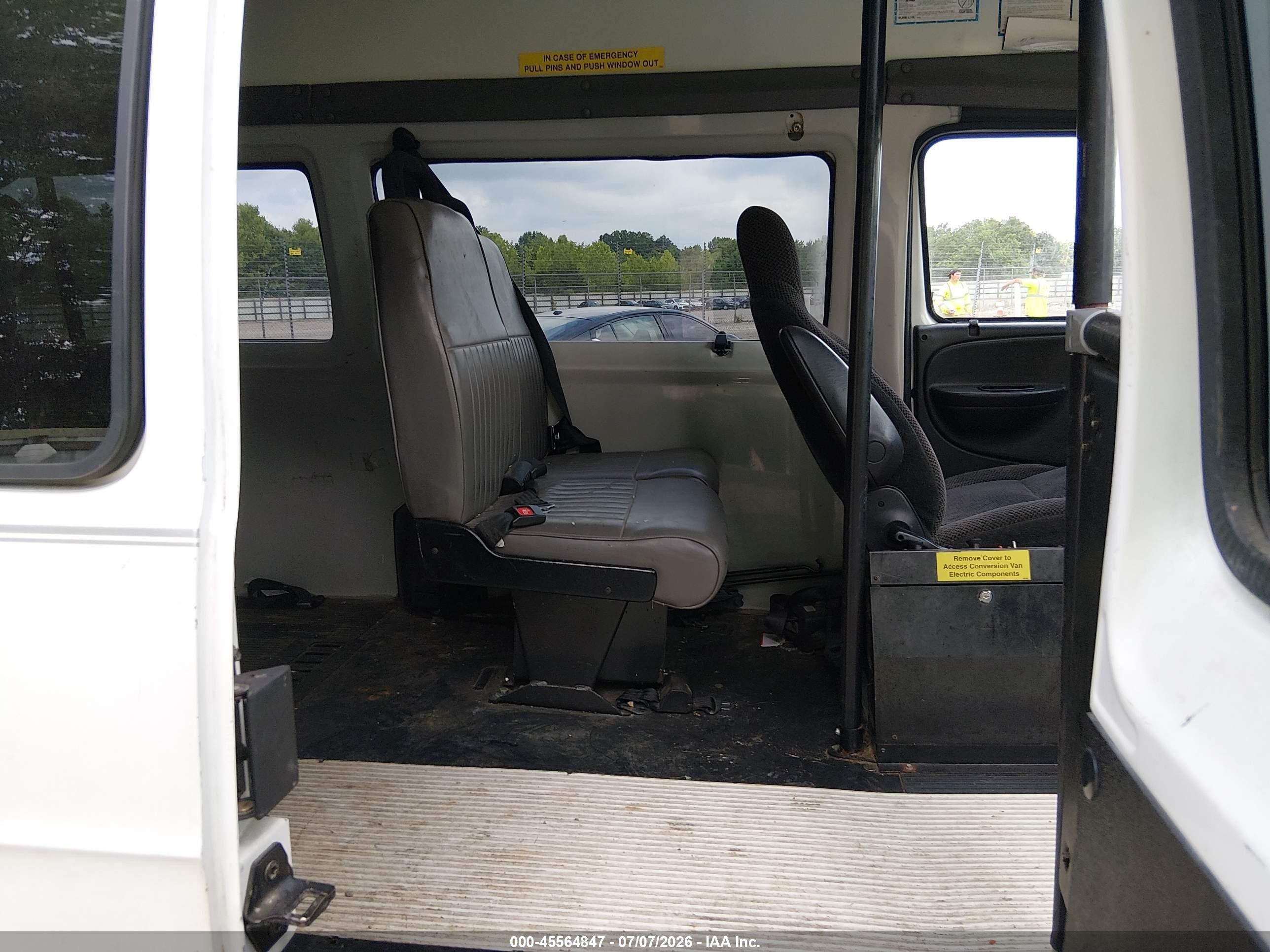 2003 Dodge Ram Van 3500 Conversion White vin: 2D7LB31Z23K526953