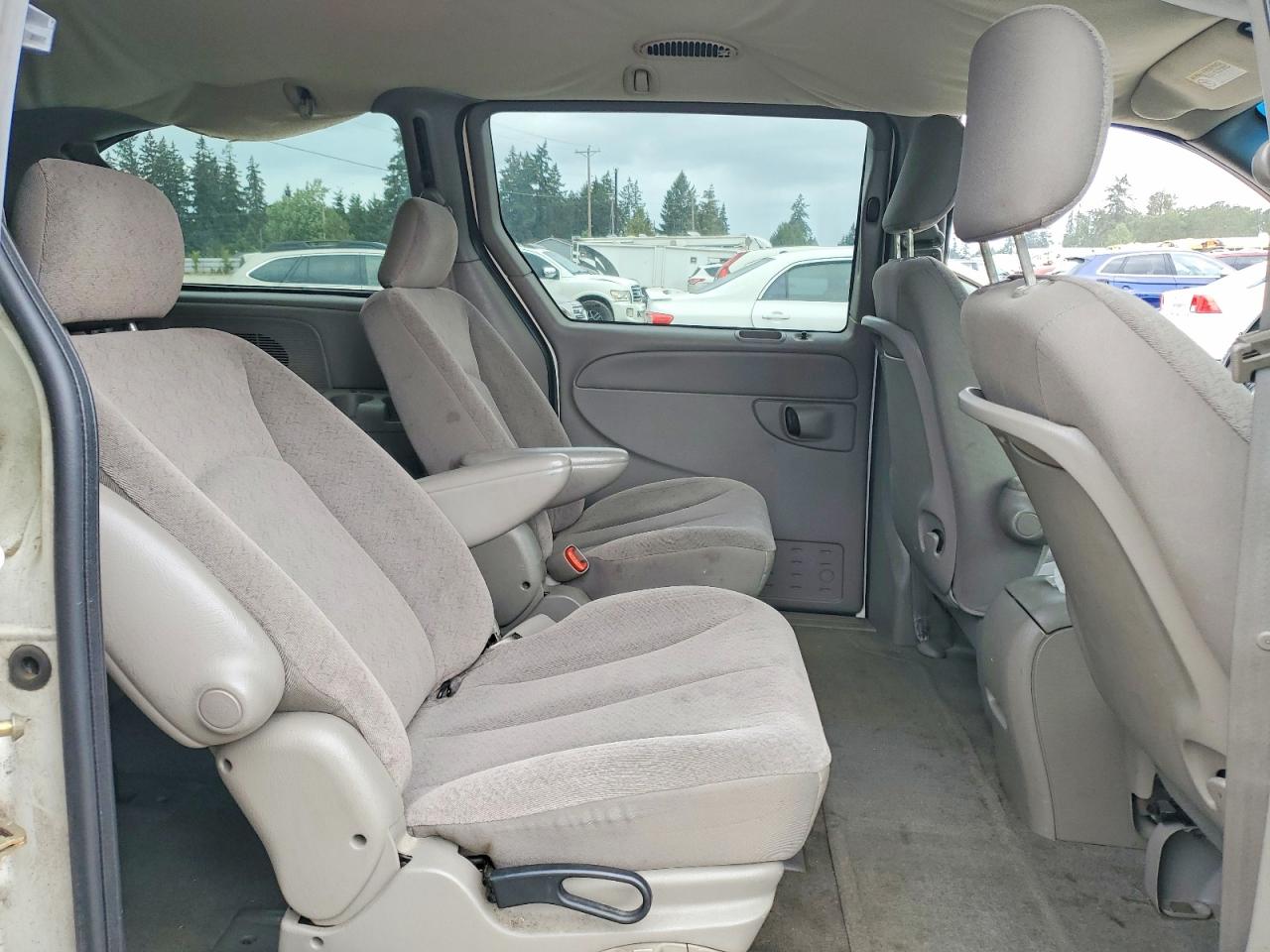 2003 Dodge Grand Caravan El White vin: 2D8GP34L03R110901