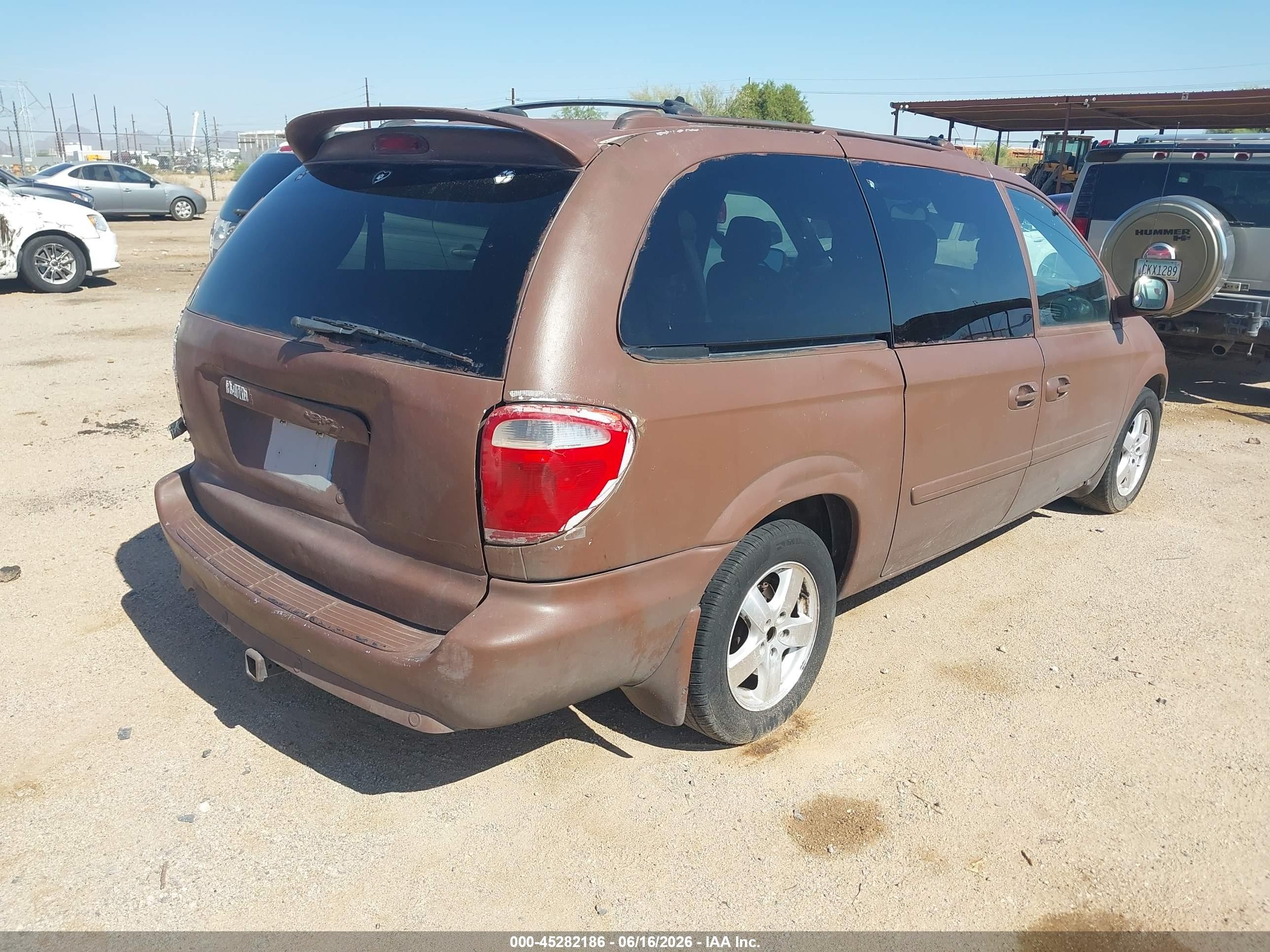 2005 Dodge Grand Caravan Sxt Brown vin: 2D8GP44L05R149383