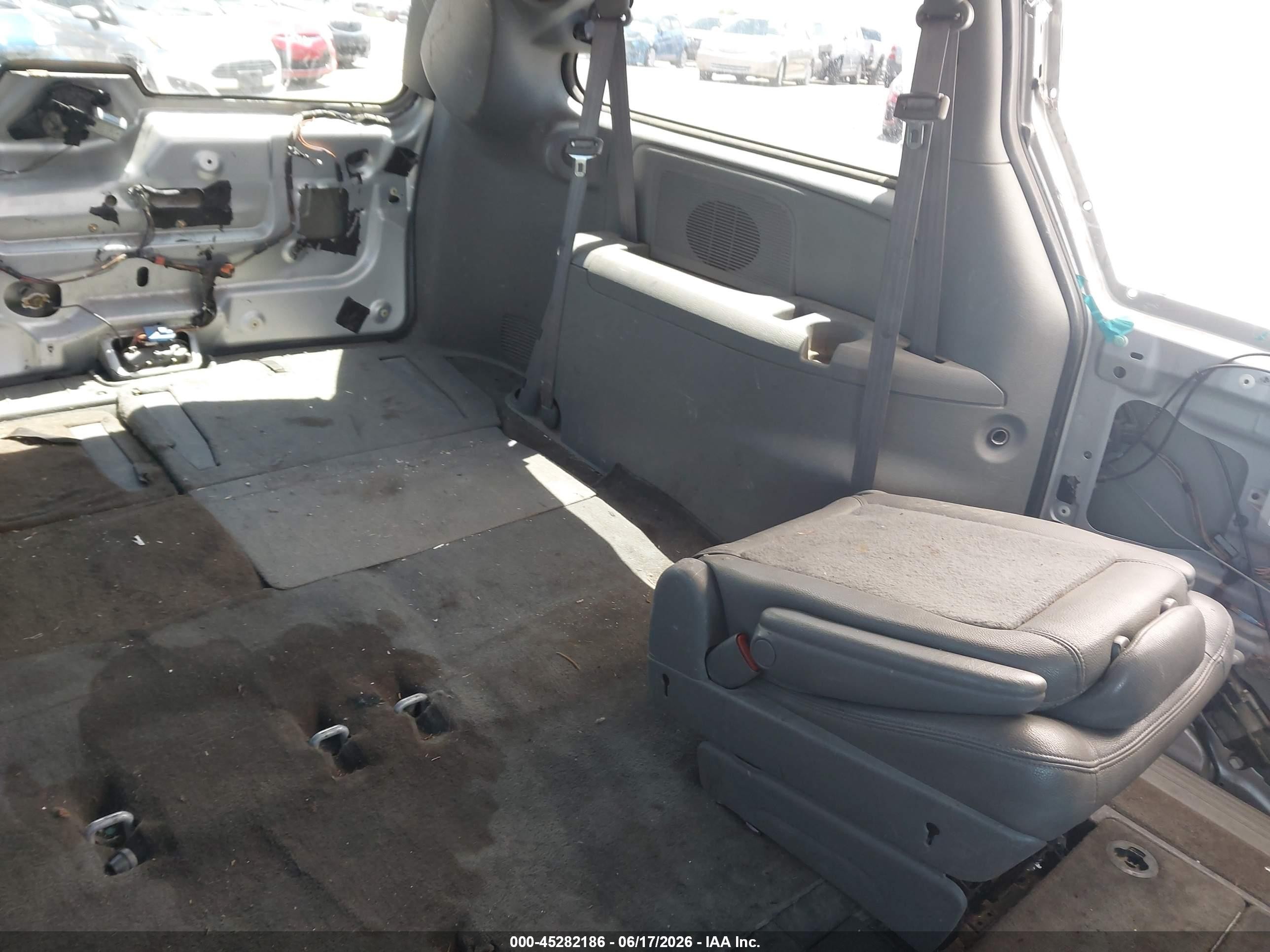 2005 Dodge Grand Caravan Sxt Brown vin: 2D8GP44L05R149383