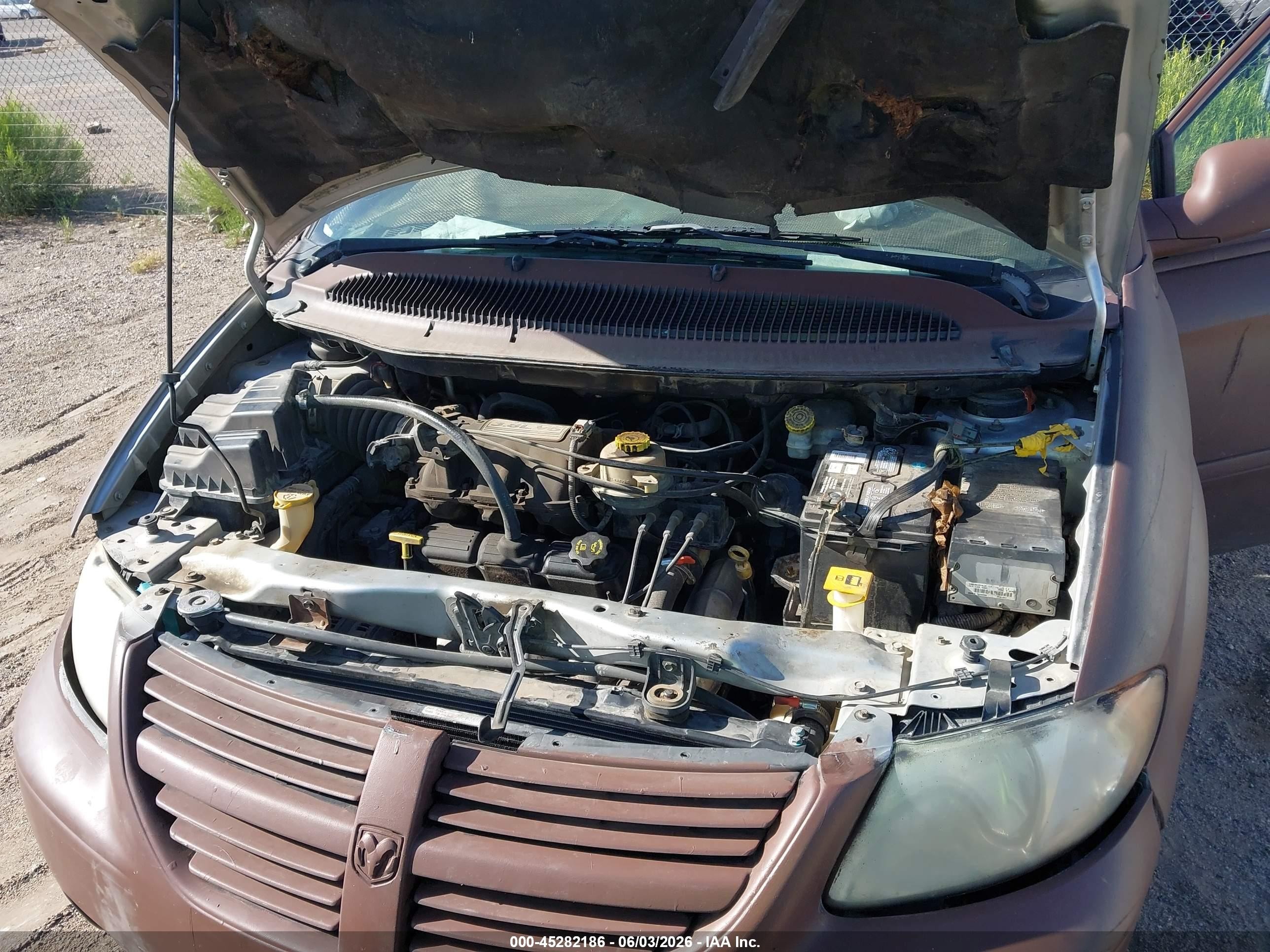 2005 Dodge Grand Caravan Sxt Brown vin: 2D8GP44L05R149383