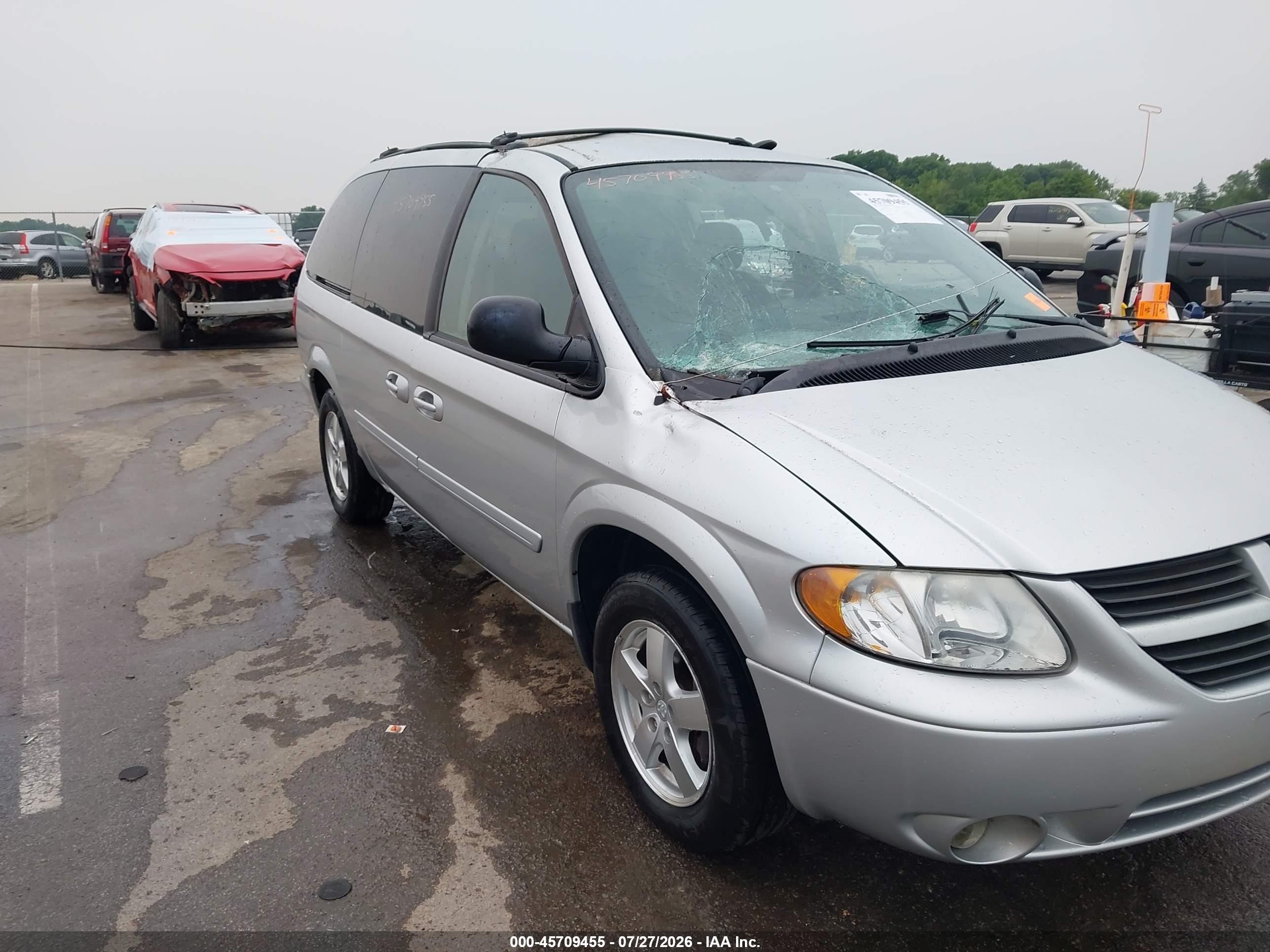 2005 Dodge Grand Caravan Sxt Silver vin: 2D8GP44L05R473269