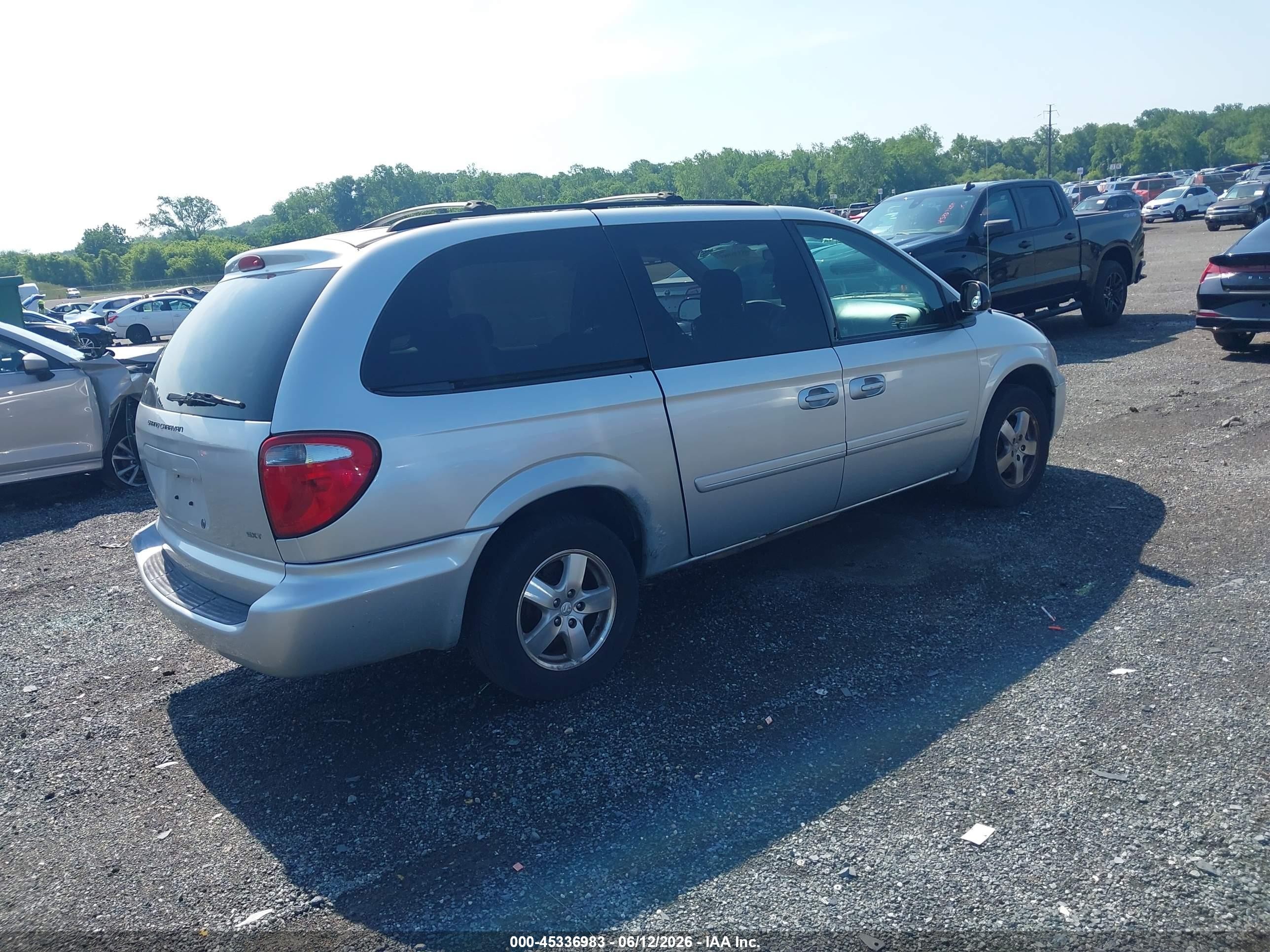 2007 Dodge Grand Caravan Sxt Gray vin: 2D8GP44L07R180751