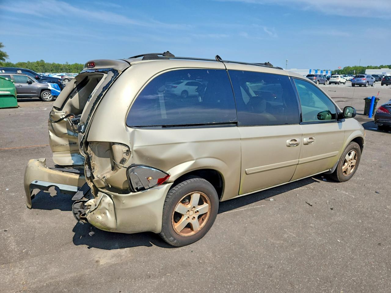 2005 Dodge Grand Caravan Sxt Gold vin: 2D8GP44L25R258797