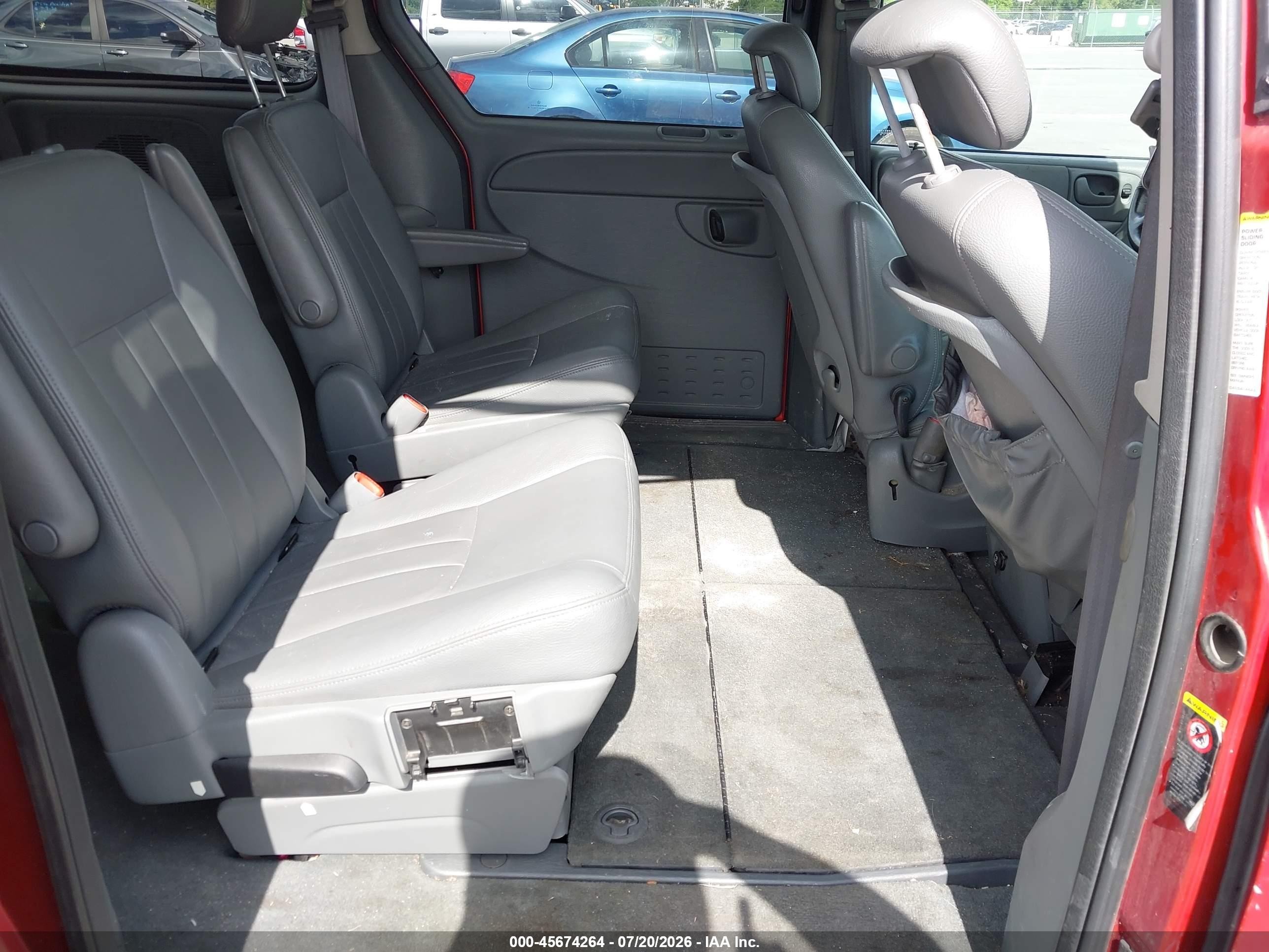 2005 Dodge Caravan Sxt Red vin: 2D8GP44L35R201251