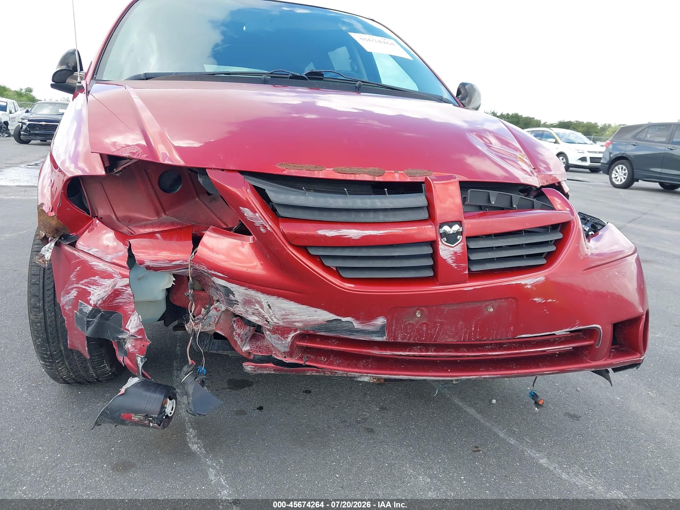 2005 Dodge Caravan Sxt Red vin: 2D8GP44L35R201251