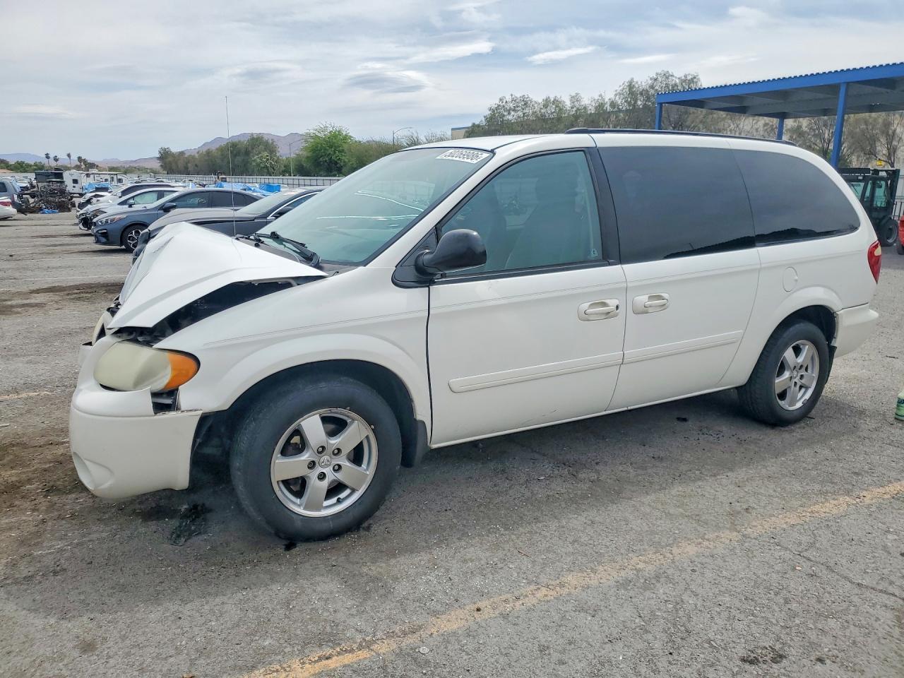 2005 Dodge Grand Caravan Sxt White vin: 2D8GP44L35R271834