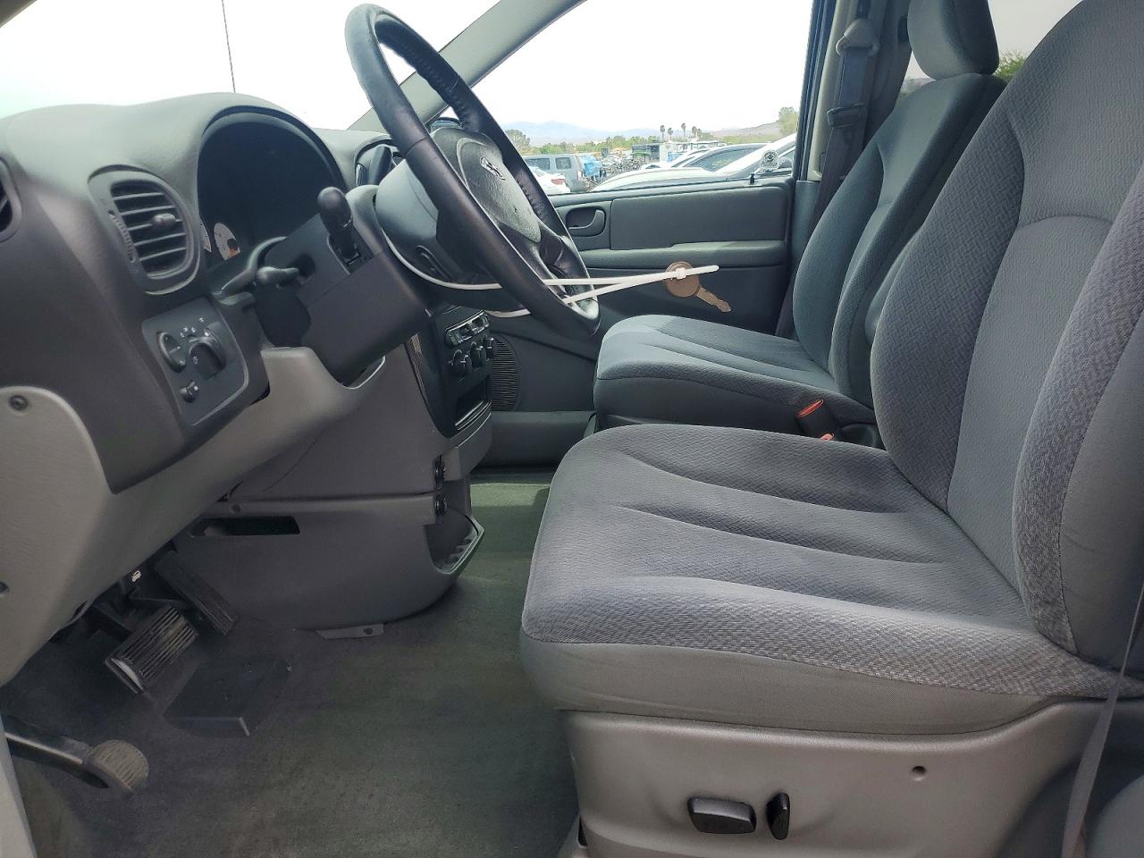 2005 Dodge Grand Caravan Sxt White vin: 2D8GP44L35R271834