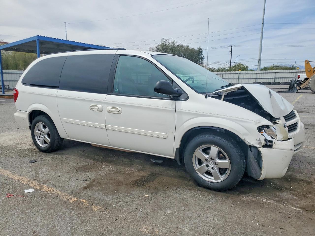 2005 Dodge Grand Caravan Sxt White vin: 2D8GP44L35R271834