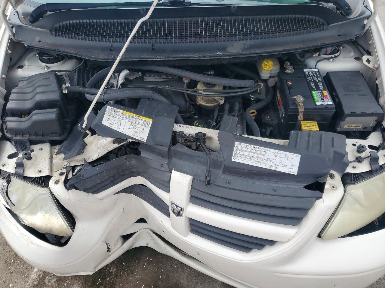 2005 Dodge Grand Caravan Sxt White vin: 2D8GP44L35R271834