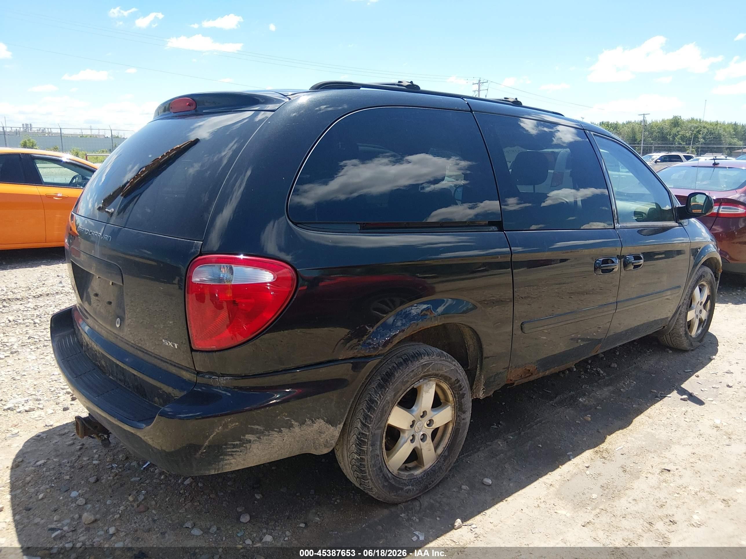 2007 Dodge Grand Caravan Sxt Black vin: 2D8GP44L47R295014