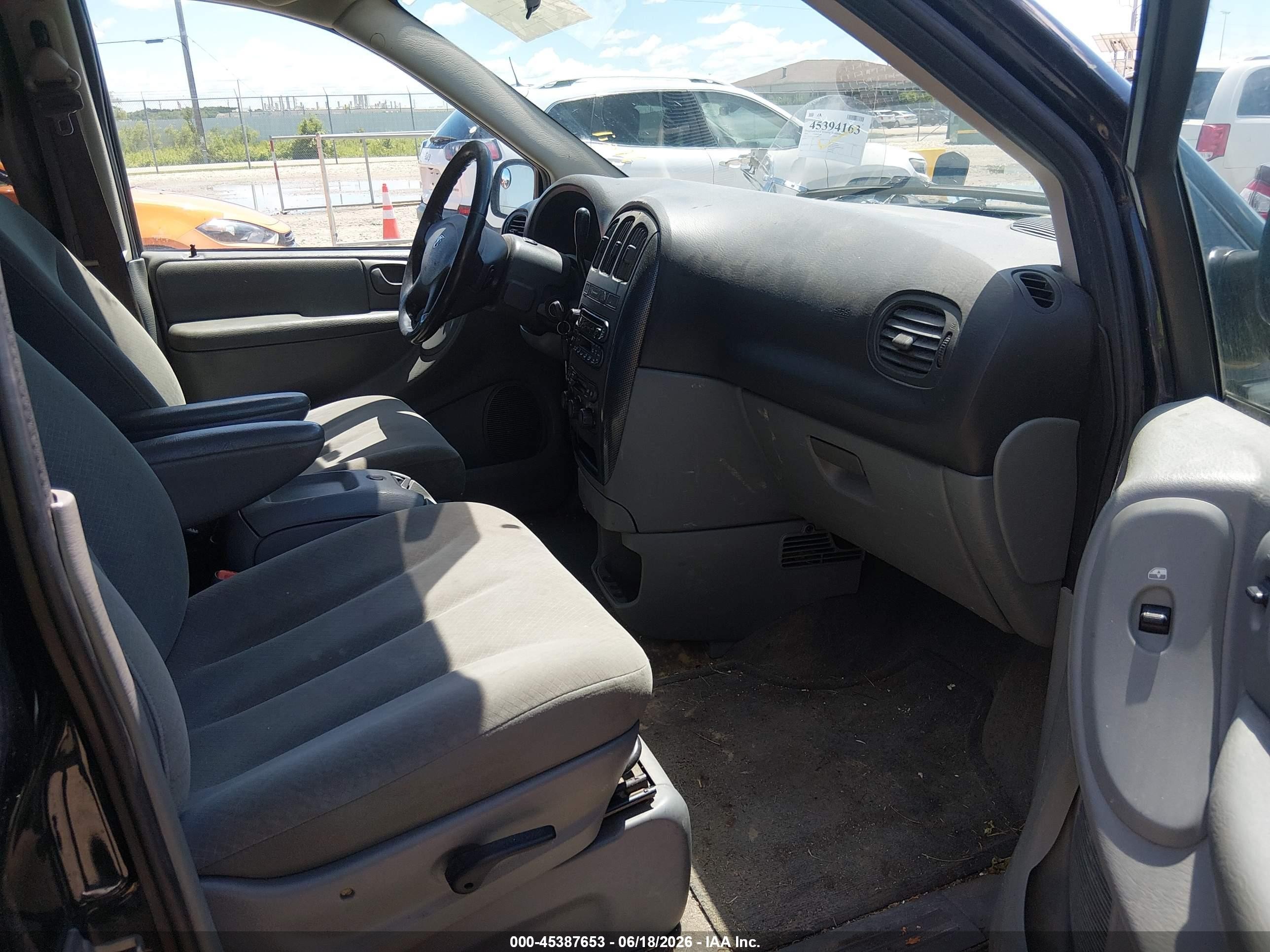 2007 Dodge Grand Caravan Sxt Black vin: 2D8GP44L47R295014