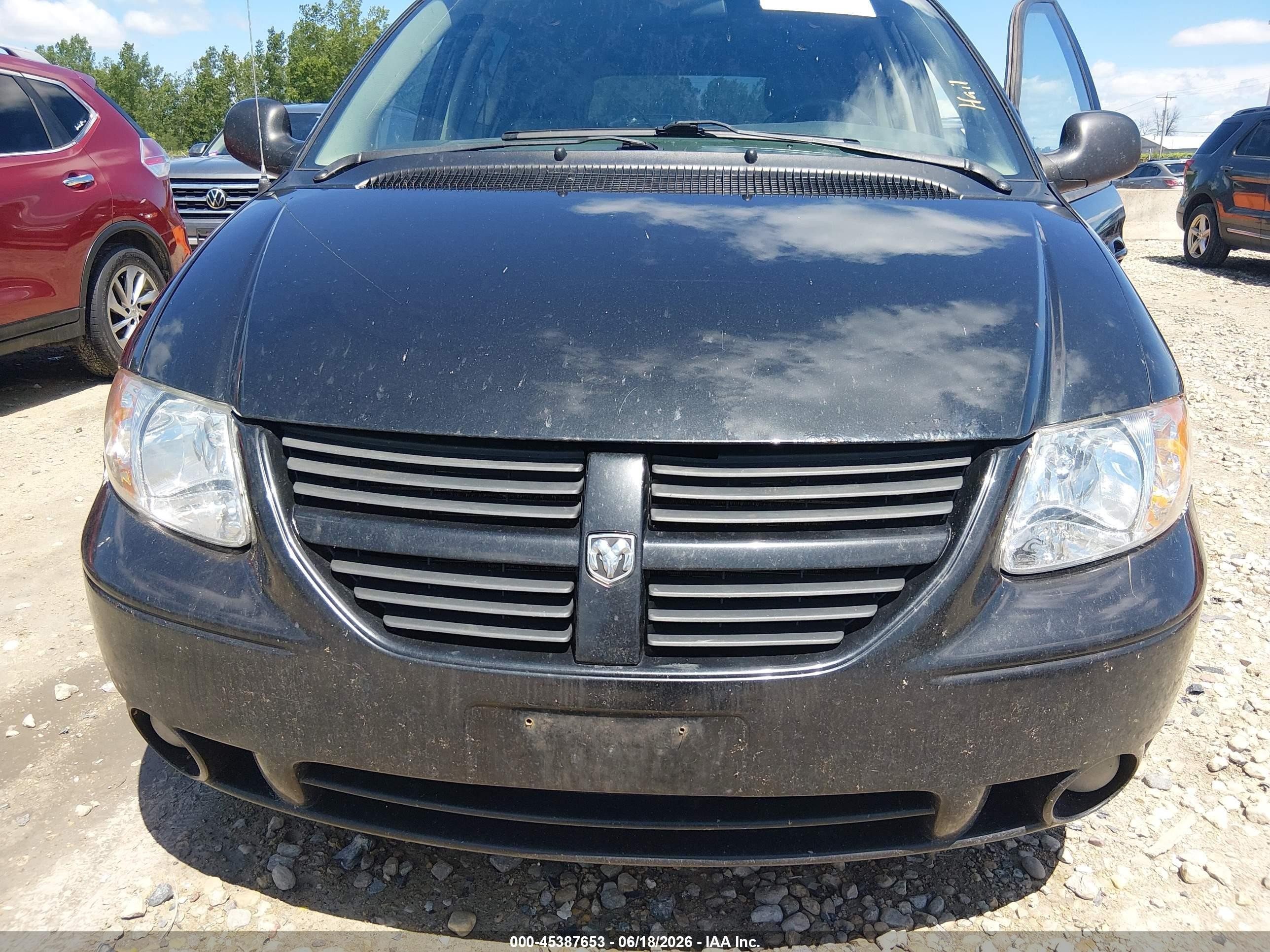2007 Dodge Grand Caravan Sxt Black vin: 2D8GP44L47R295014