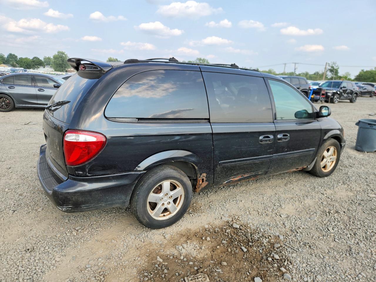 2005 Dodge Grand Caravan Sxt Black vin: 2D8GP44L65R443466
