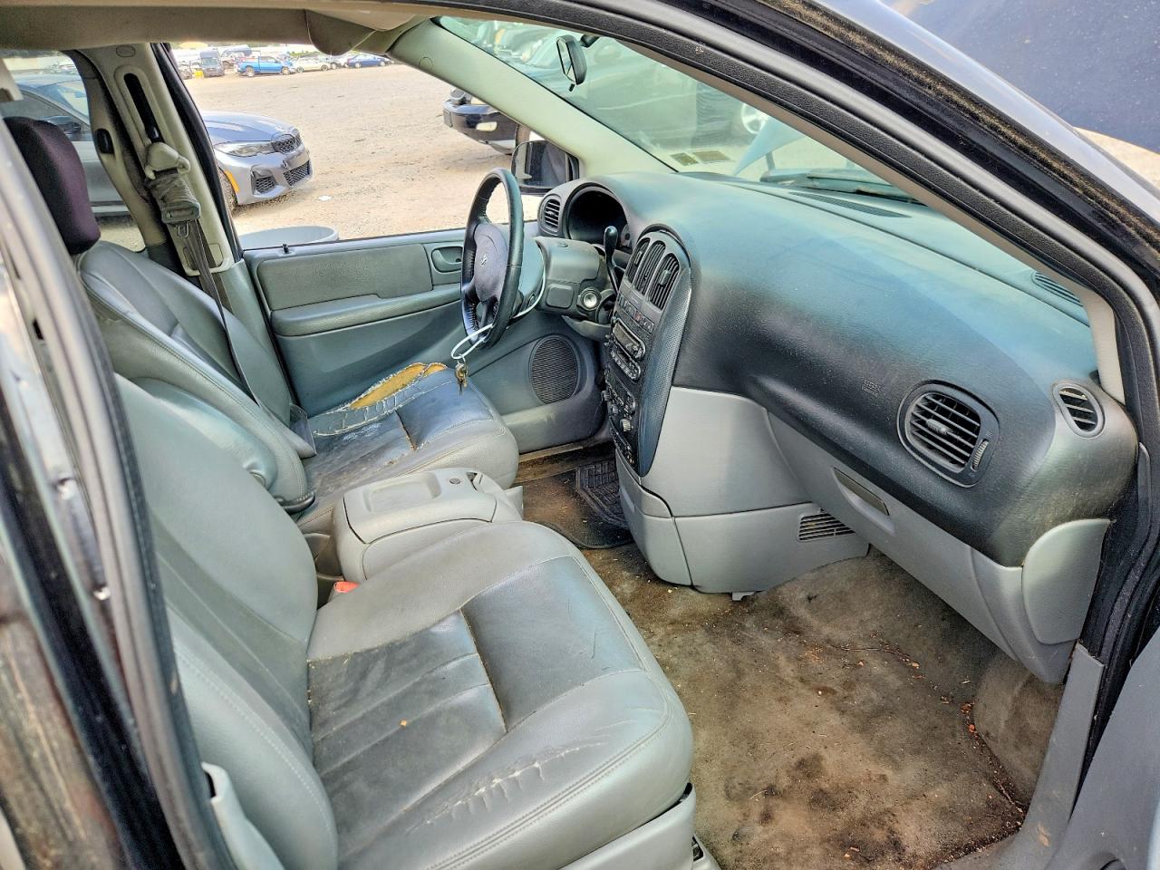 2005 Dodge Grand Caravan Sxt Black vin: 2D8GP44L65R443466