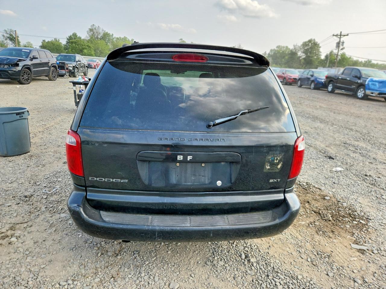 2005 Dodge Grand Caravan Sxt Black vin: 2D8GP44L65R443466