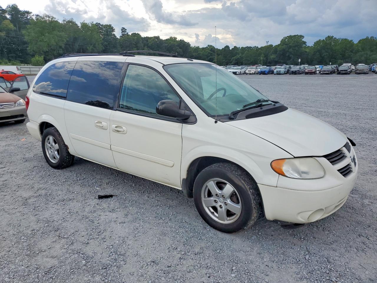 2007 Dodge Grand Caravan Sxt White vin: 2D8GP44L67R257476