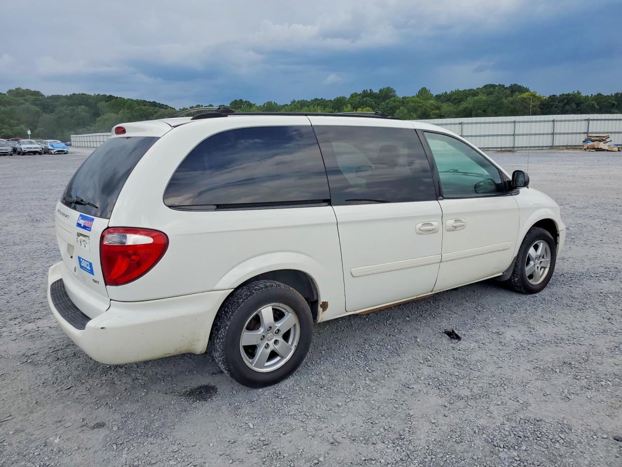 2007 Dodge Grand Caravan Sxt White vin: 2D8GP44L67R257476