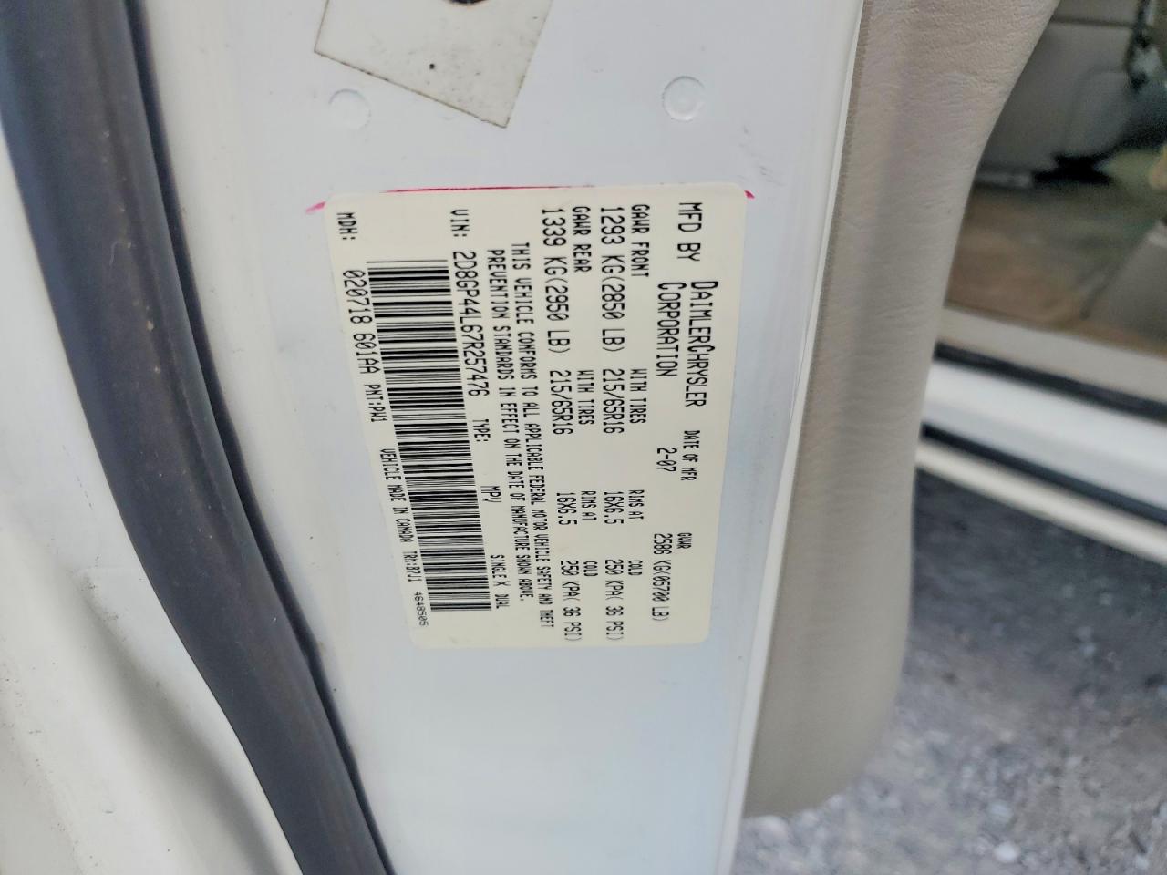 2007 Dodge Grand Caravan Sxt White vin: 2D8GP44L67R257476