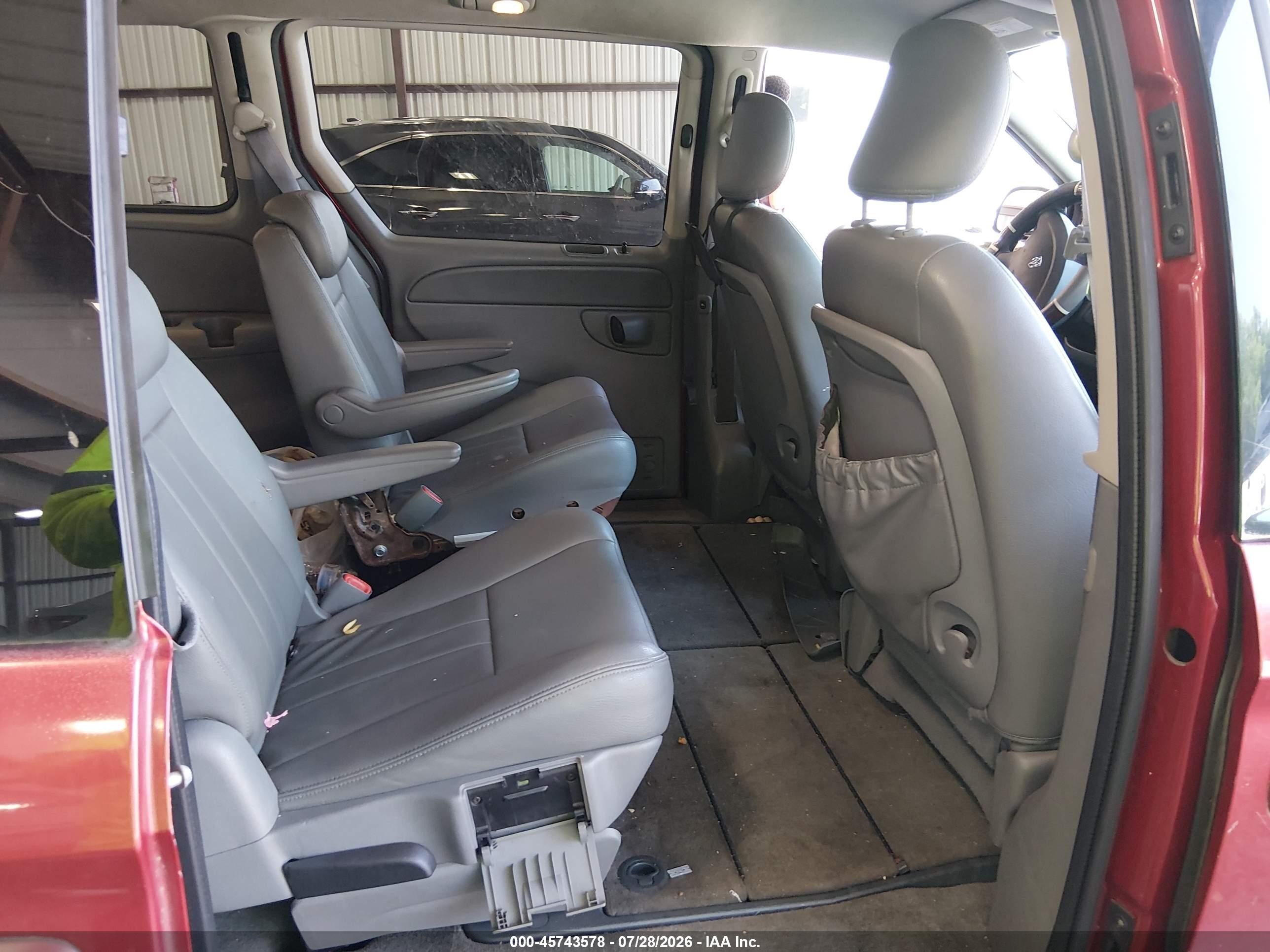 2007 Dodge Grand Caravan Sxt Red vin: 2D8GP44L87R266244
