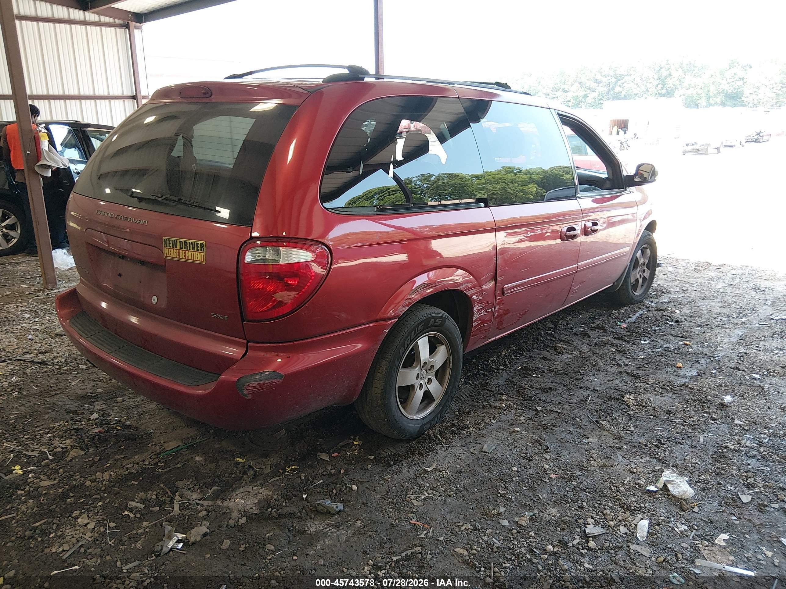 2007 Dodge Grand Caravan Sxt Red vin: 2D8GP44L87R266244