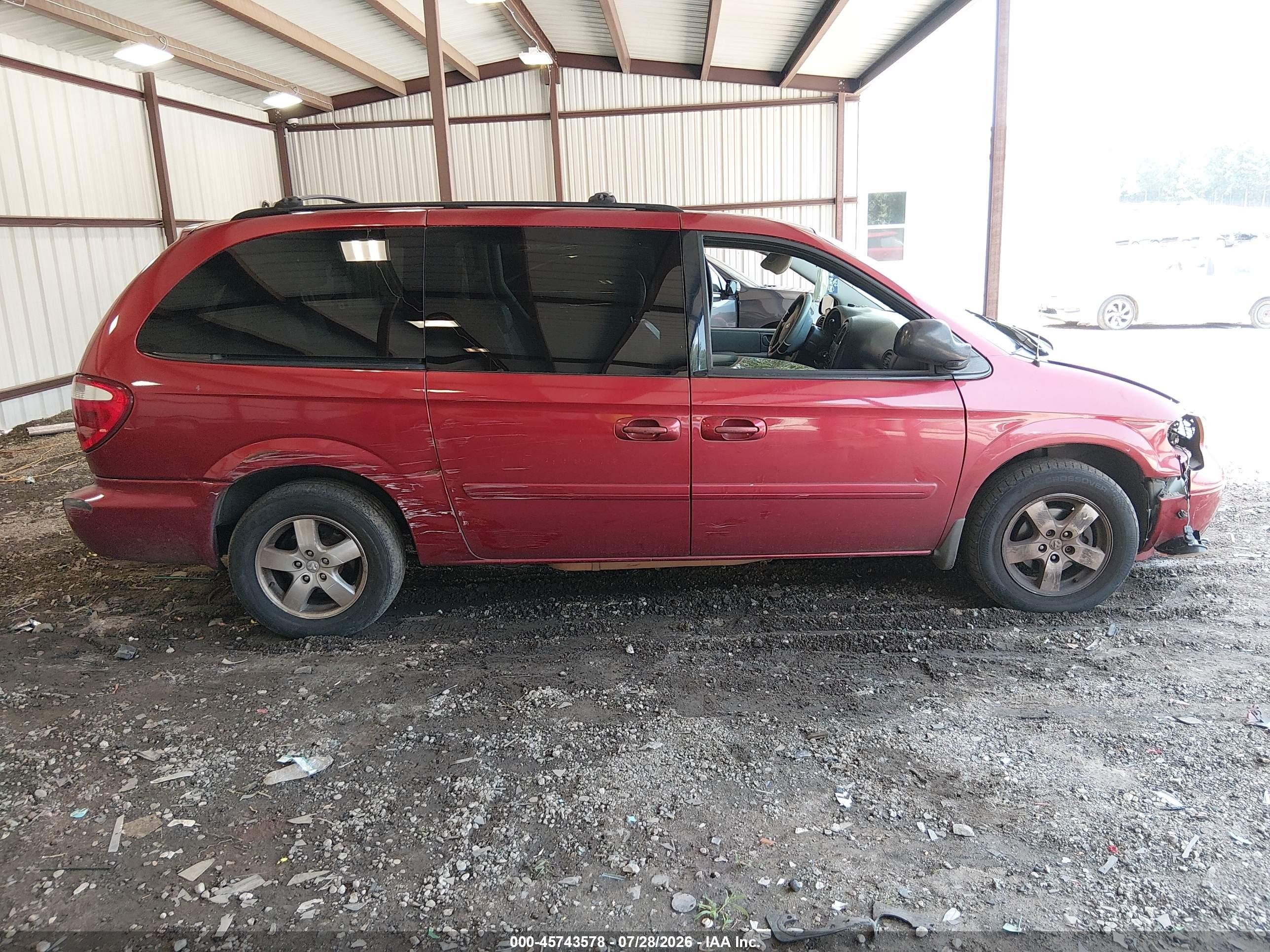2007 Dodge Grand Caravan Sxt Red vin: 2D8GP44L87R266244