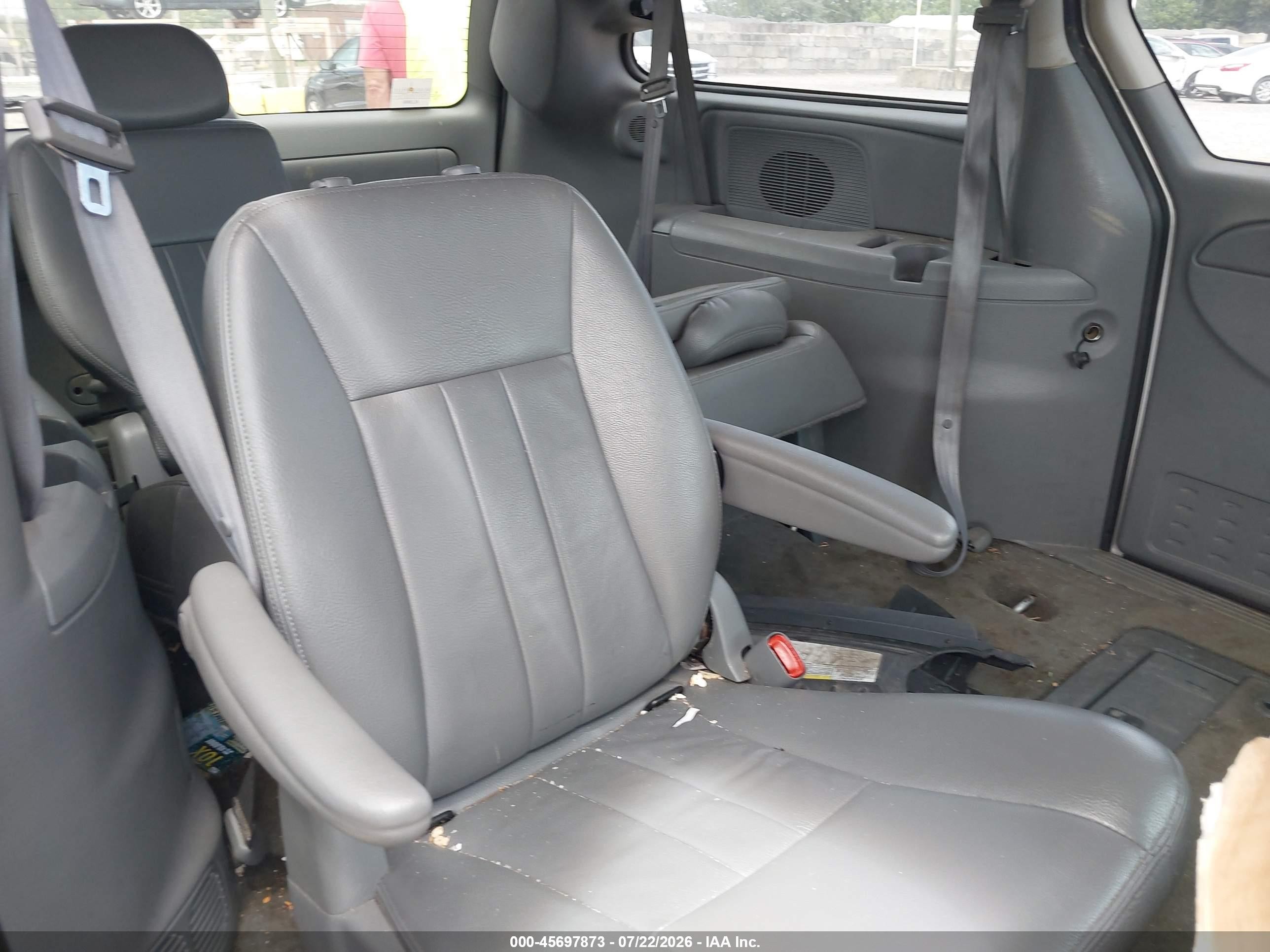 2005 Dodge Caravan Sxt Silver vin: 2D8GP44L95R322494