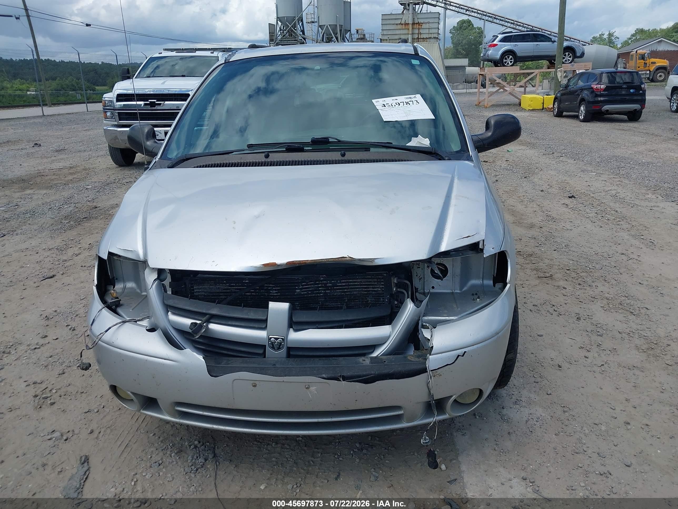 2005 Dodge Caravan Sxt Silver vin: 2D8GP44L95R322494