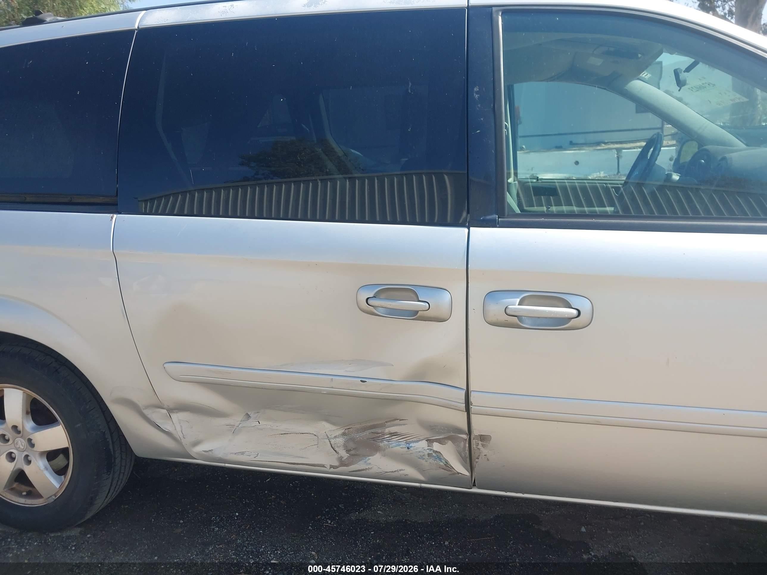 2005 Dodge Caravan Sxt Silver vin: 2D8GP44LX5R354449