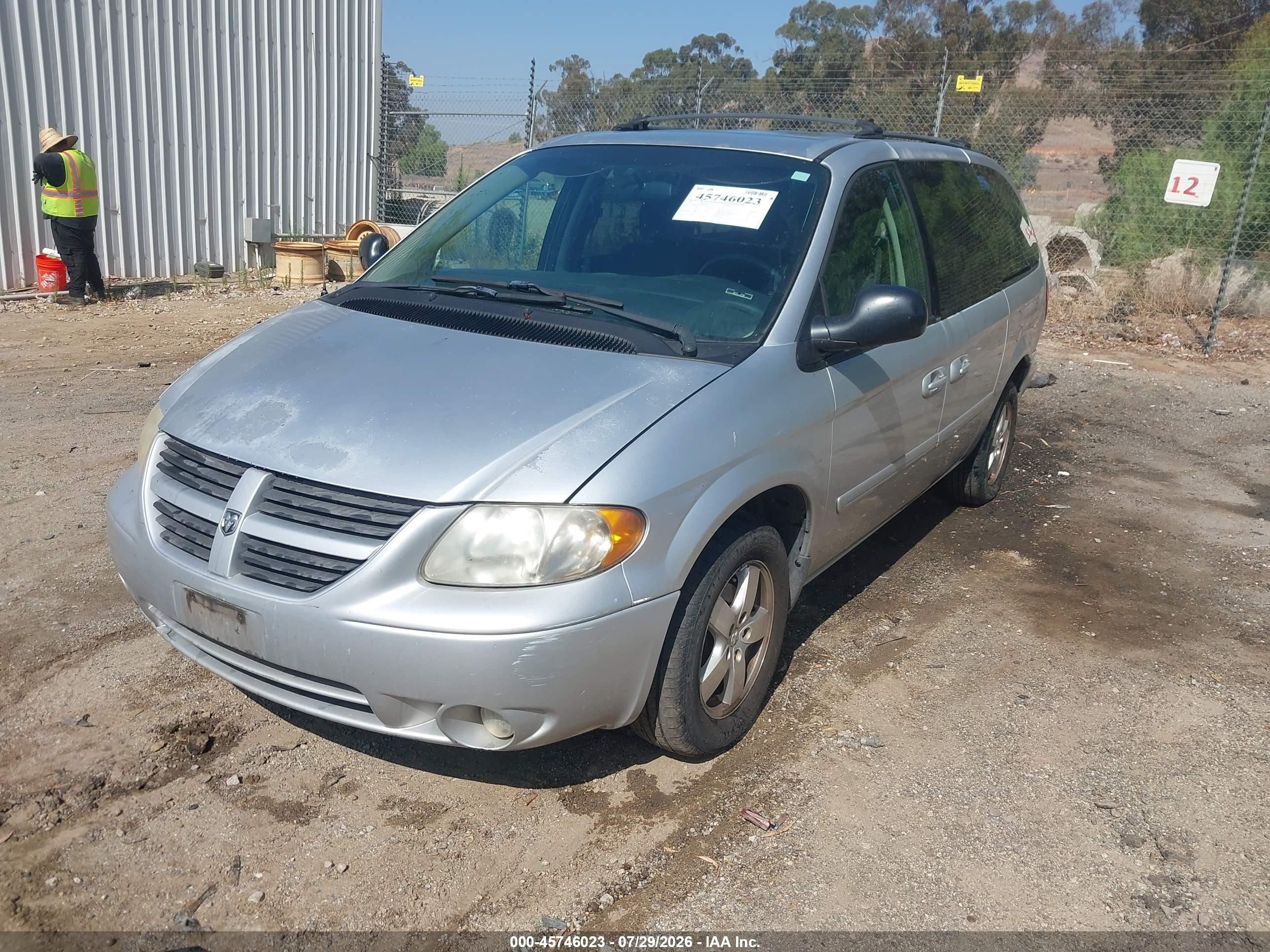 2005 Dodge Caravan Sxt Silver vin: 2D8GP44LX5R354449