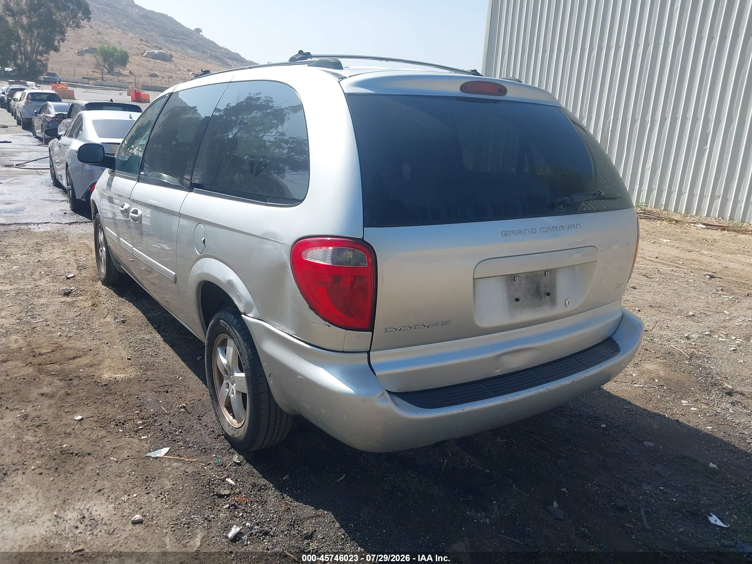 2005 Dodge Caravan Sxt Silver vin: 2D8GP44LX5R354449