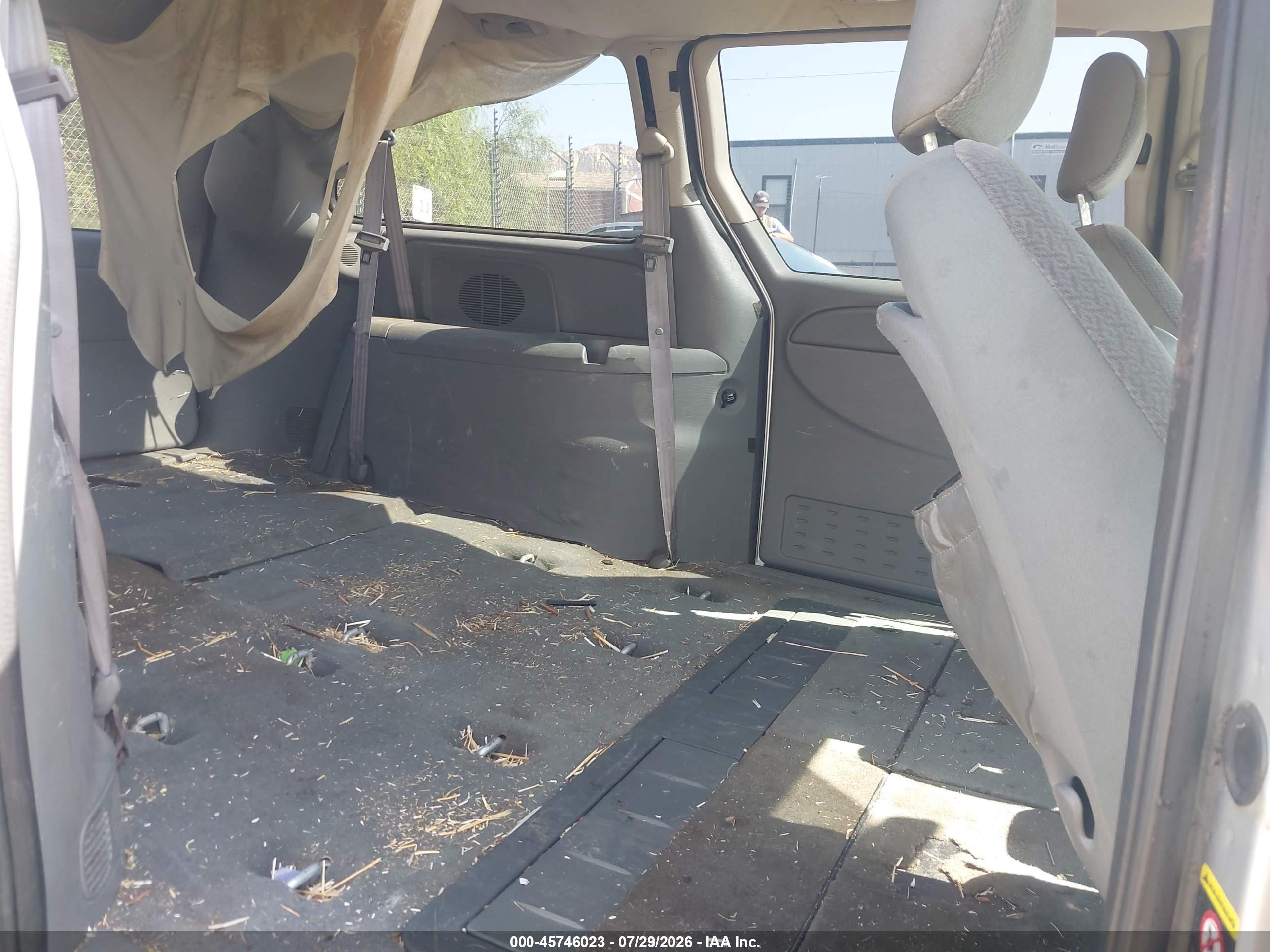 2005 Dodge Caravan Sxt Silver vin: 2D8GP44LX5R354449
