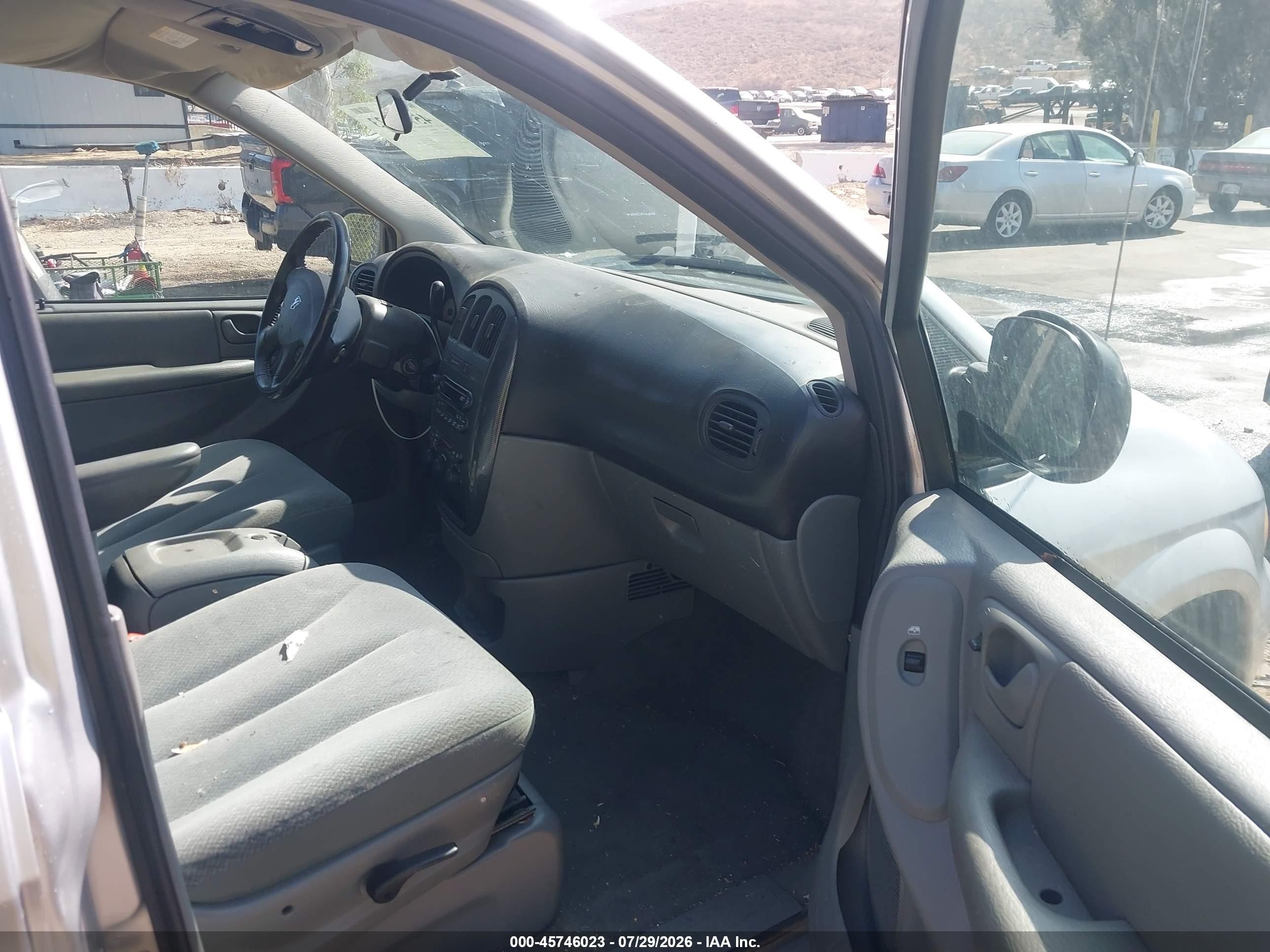 2005 Dodge Caravan Sxt Silver vin: 2D8GP44LX5R354449