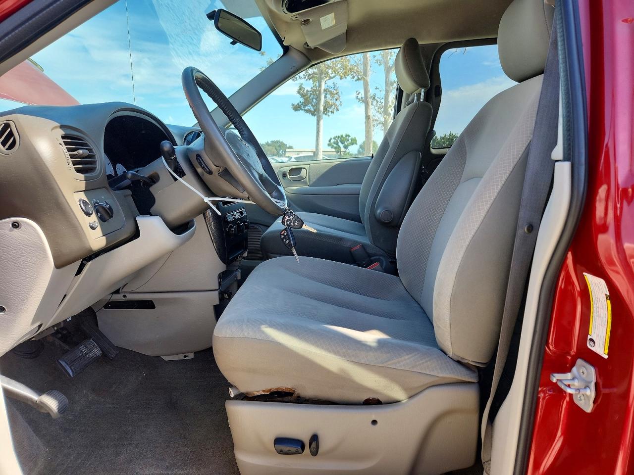 2007 Dodge Grand Caravan Sxt Красный vin: 2D8GP44LX7R318974