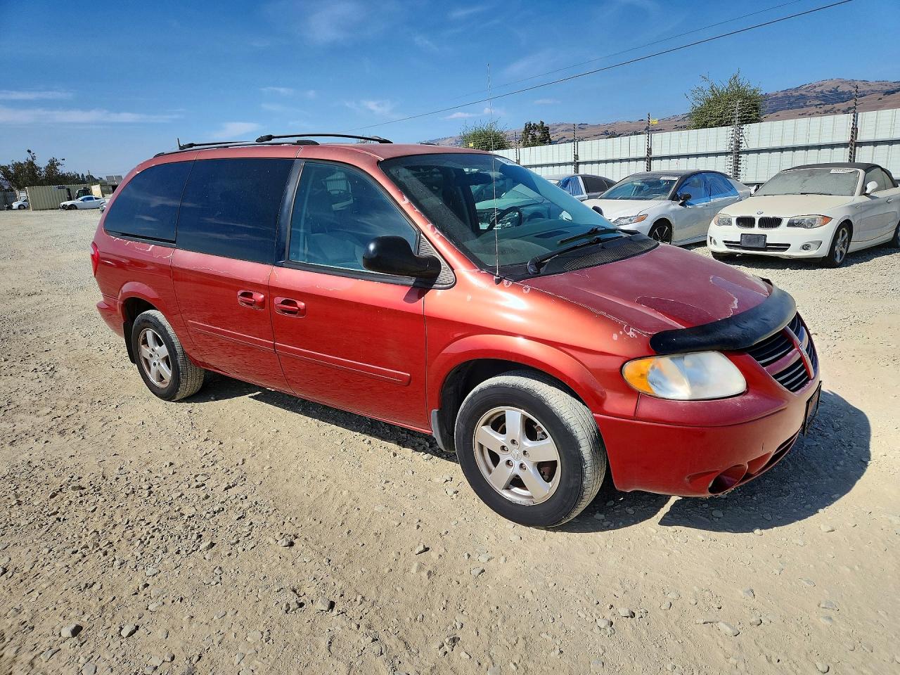 2007 Dodge Grand Caravan Sxt Красный vin: 2D8GP44LX7R318974