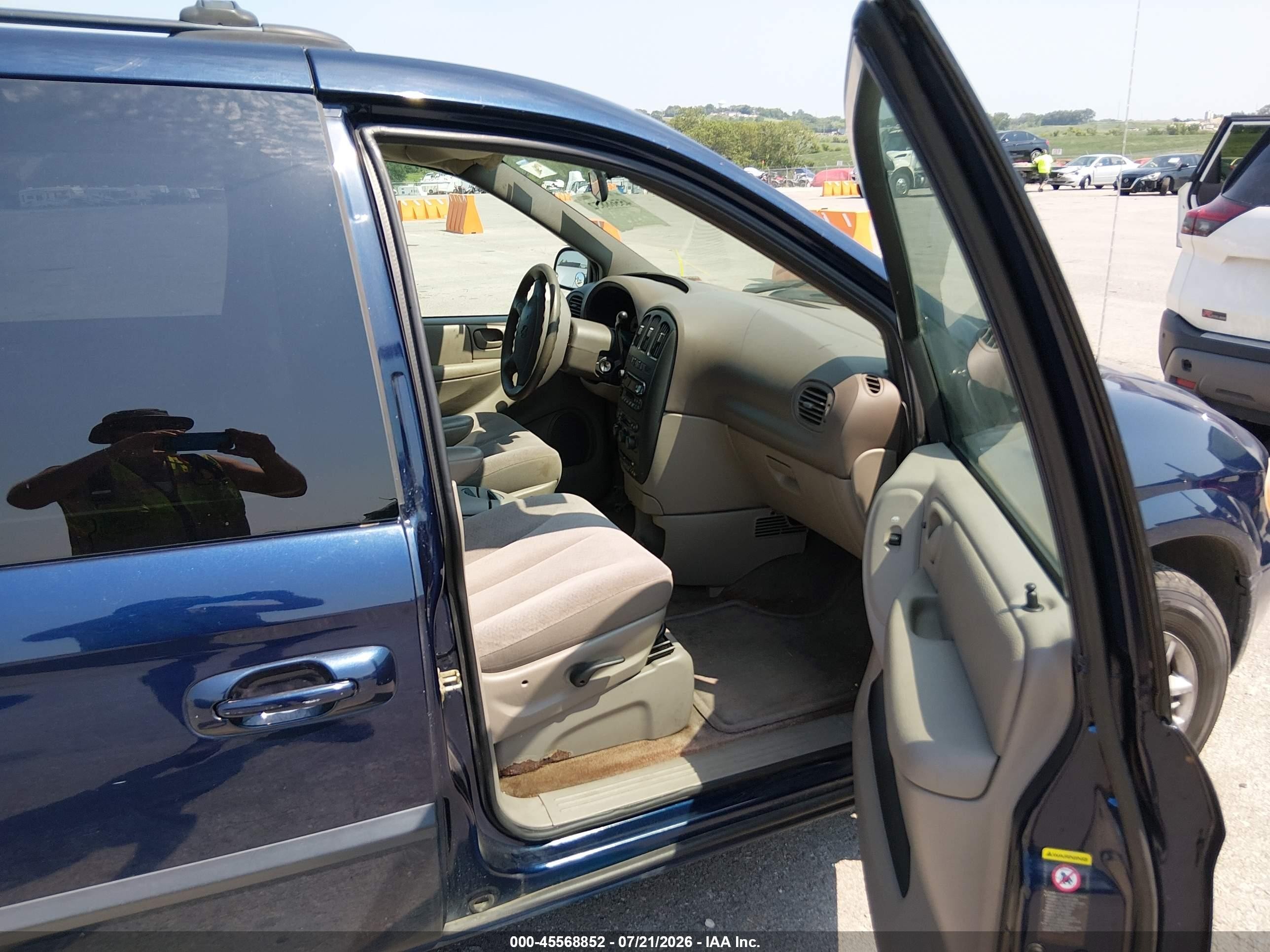 2003 Dodge Grand Caravan Sport Blue vin: 2D8GP44R03R331697